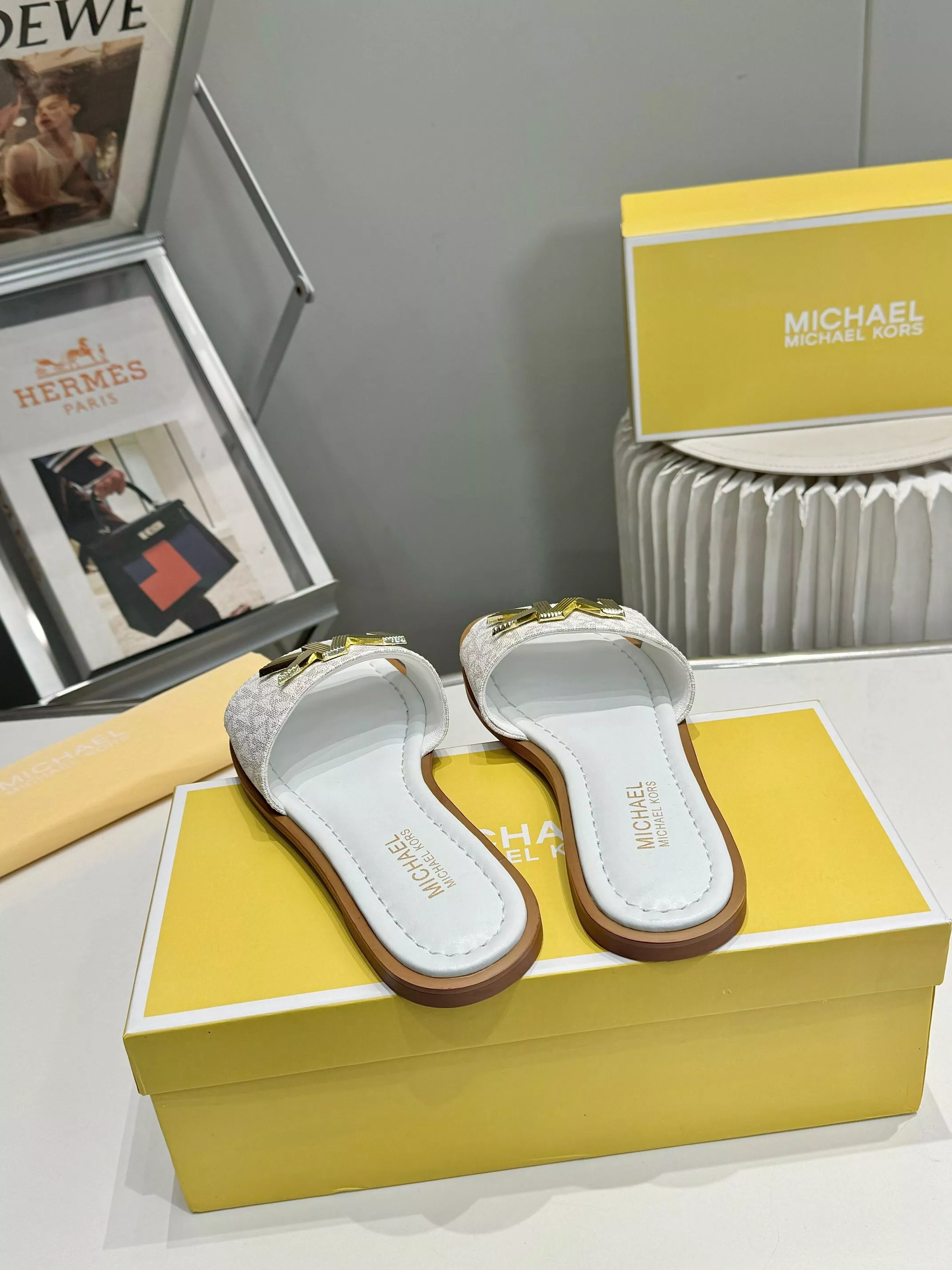 Efficient 1032 Michael Kors Slippers For Women