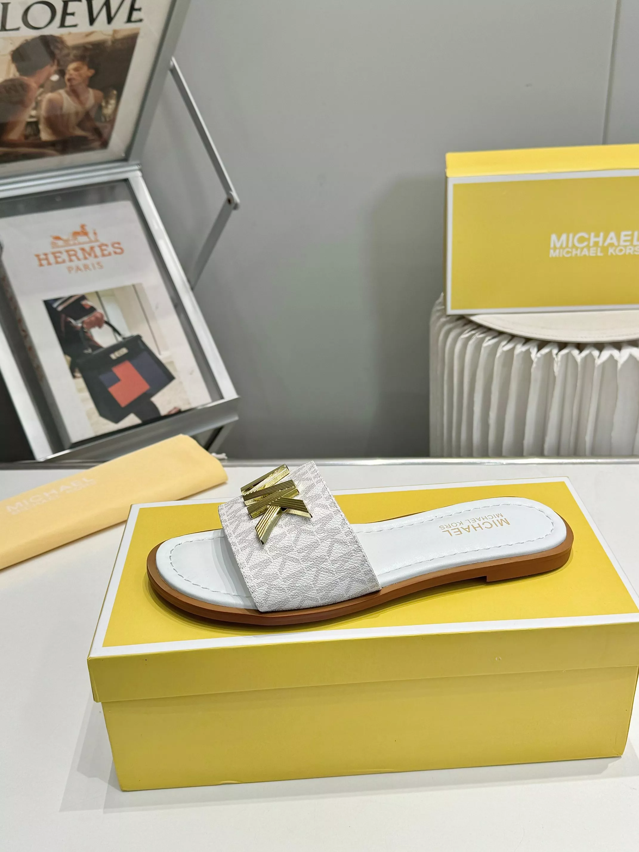 Efficient 1032 Michael Kors Slippers For Women