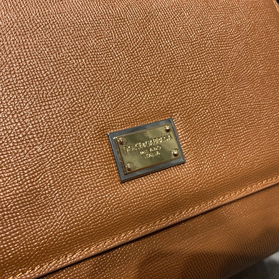 Efficient 1776 Dolce & Gabbana AAA Quality Handbags For Women