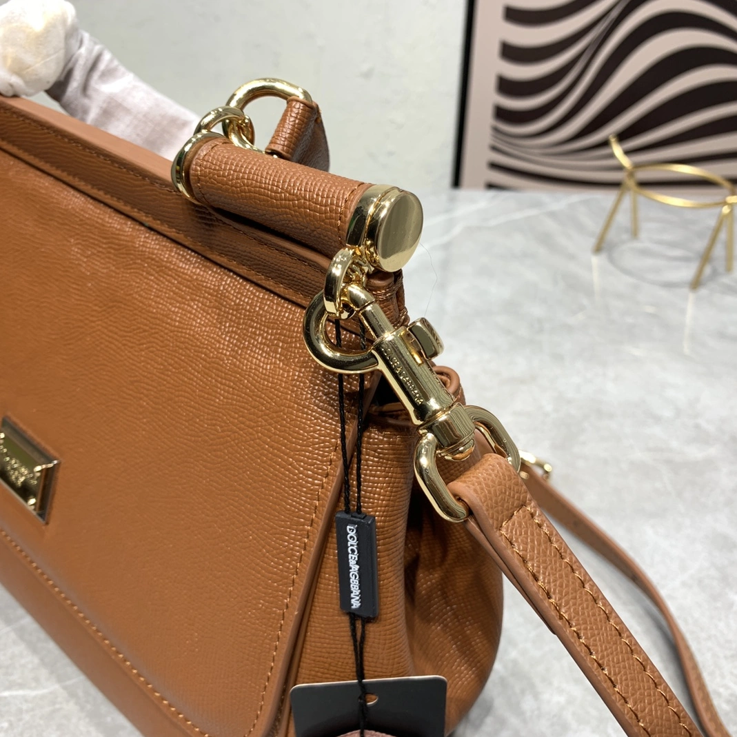 Efficient 1776 Dolce & Gabbana AAA Quality Handbags For Women