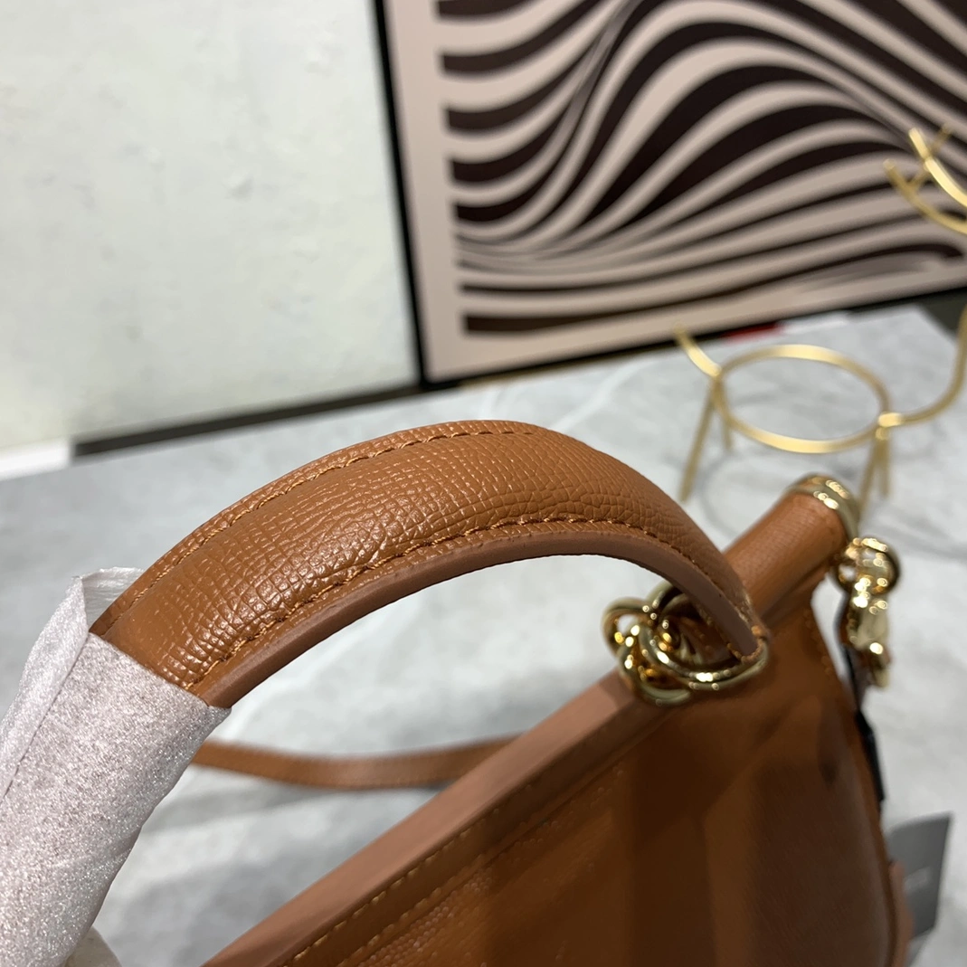 Efficient 1776 Dolce & Gabbana AAA Quality Handbags For Women
