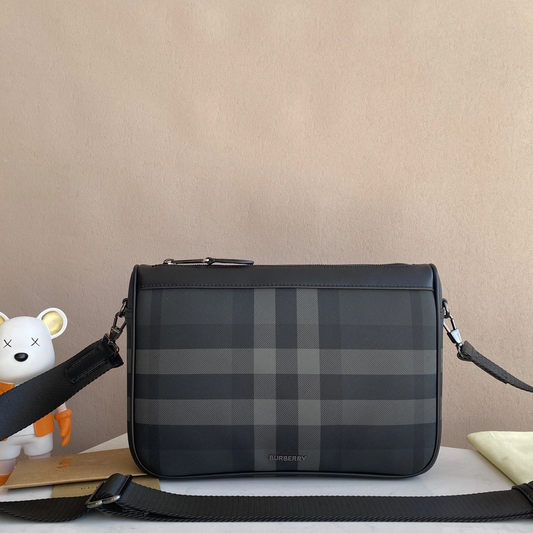 Efficient 1897 Burberry AAA Man Messenger Bags