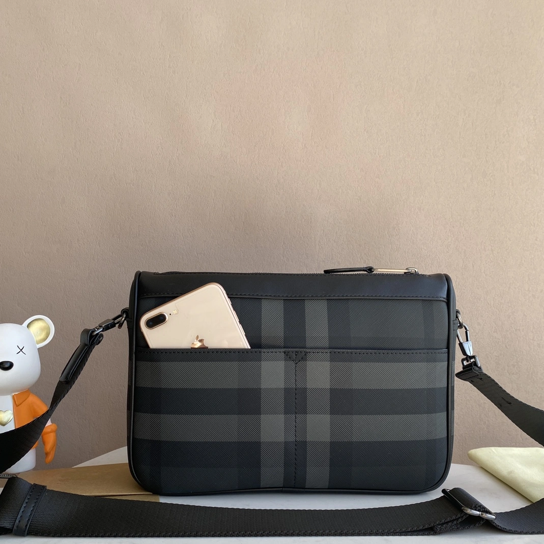 Efficient 1897 Burberry AAA Man Messenger Bags