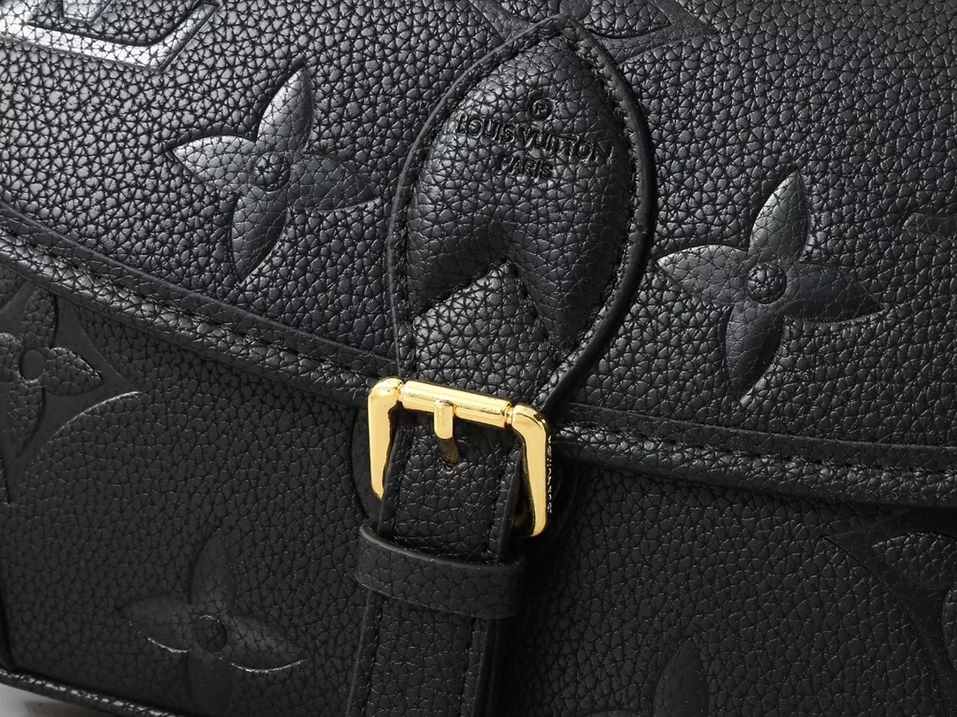 Efficient 2140 Louis Vuitton AAA Quality Messenger Bags For Women