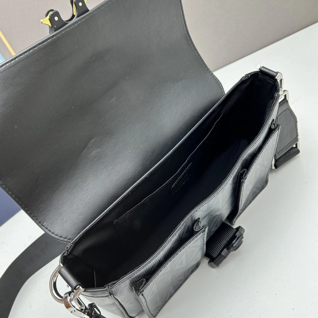 Efficient 2165 Christian Dior AAA Man Messenger Bags