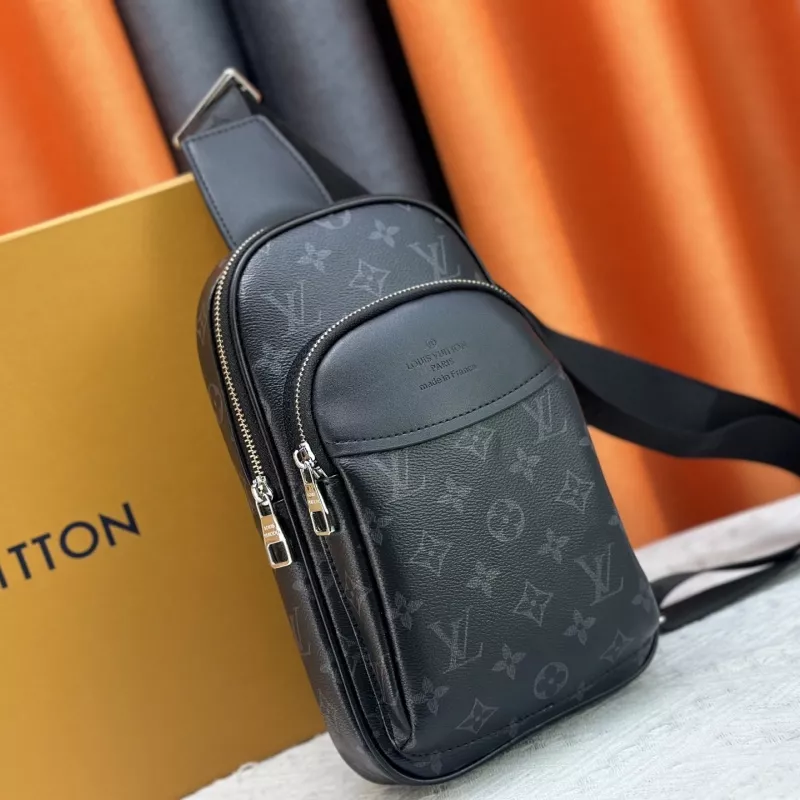 Efficient 2362 Louis Vuitton AAA Man Messenger Bags