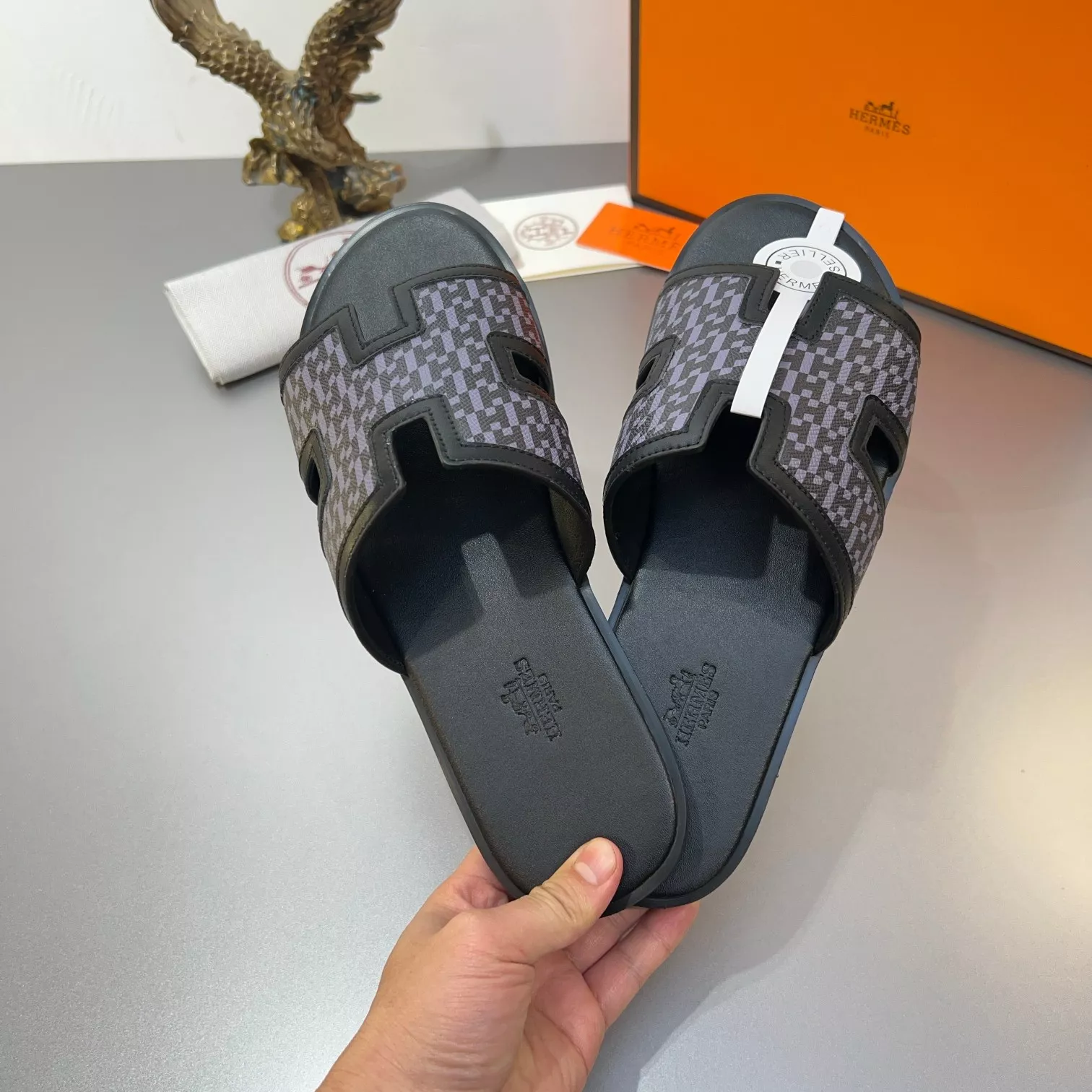 Efficient 2364 Hermes Slippers For Men