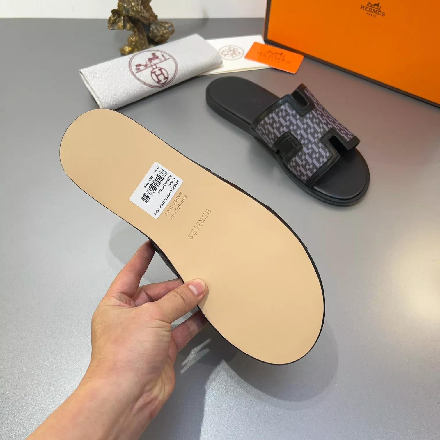 Efficient 2364 Hermes Slippers For Men