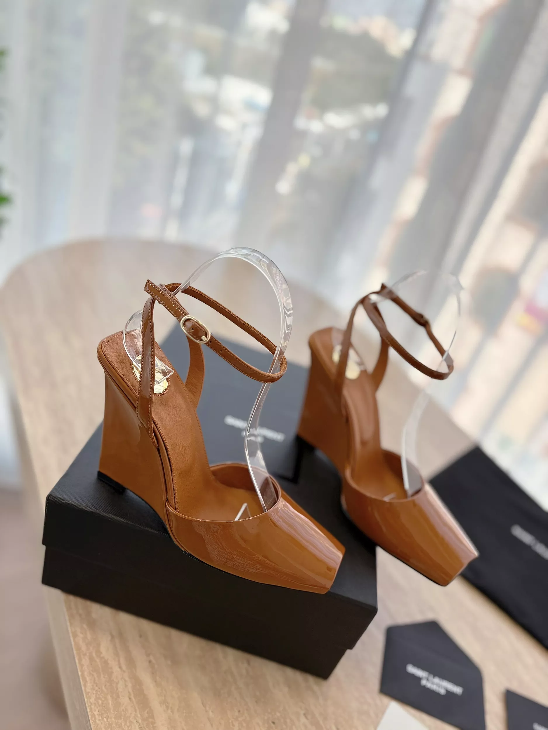 Efficient 2413 Yves Saint Laurent YSL Sandal For Women