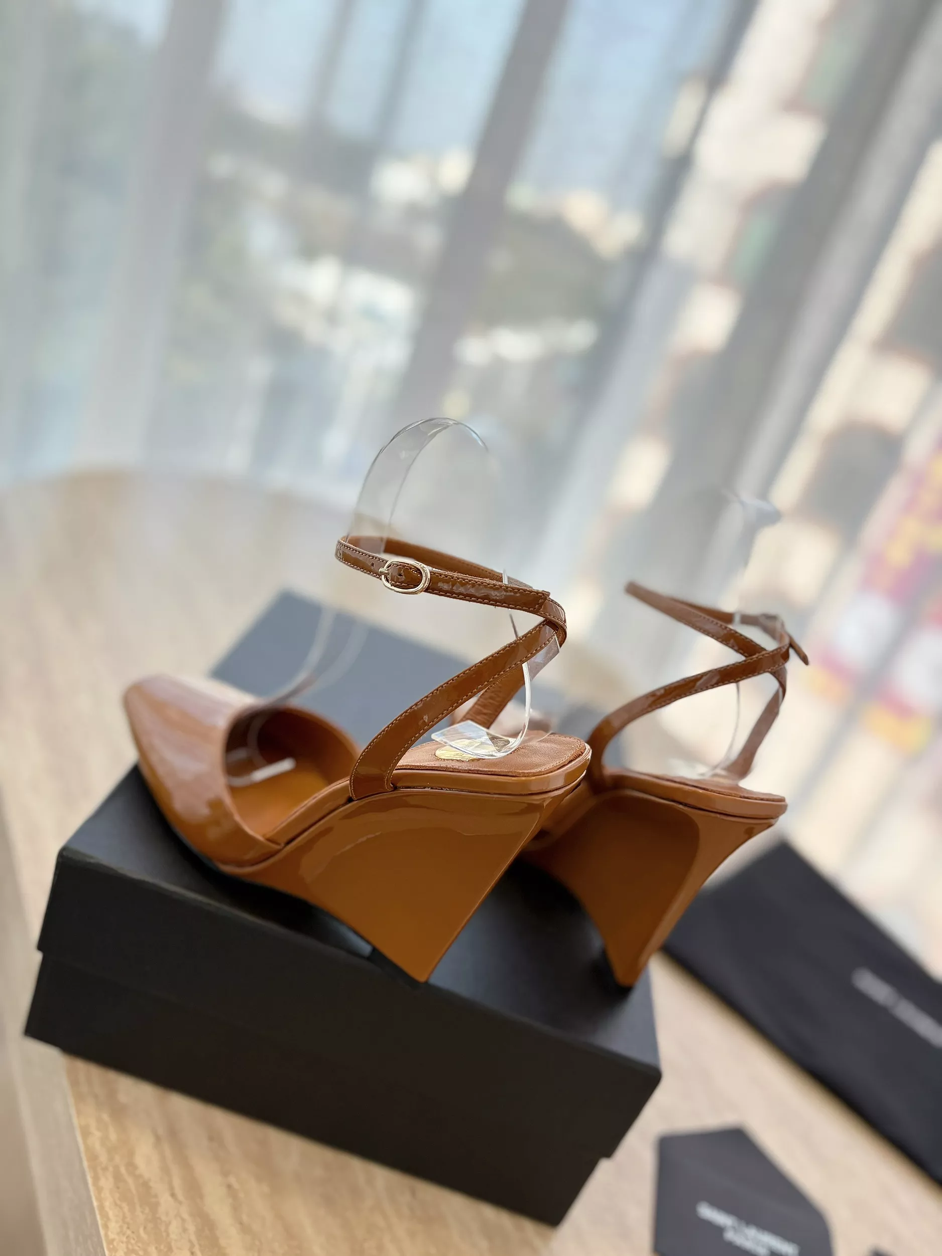 Efficient 2413 Yves Saint Laurent YSL Sandal For Women