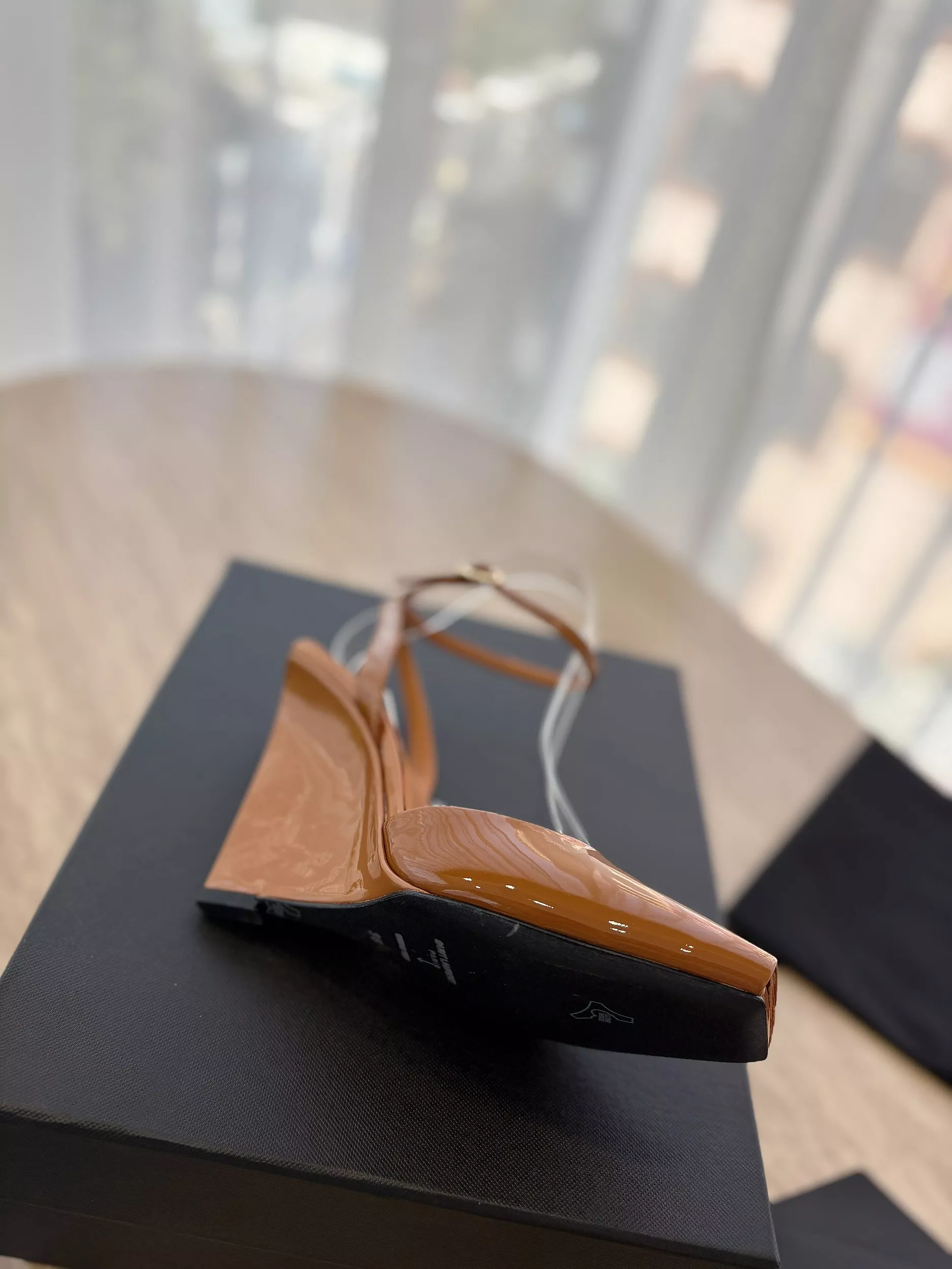 Efficient 2413 Yves Saint Laurent YSL Sandal For Women