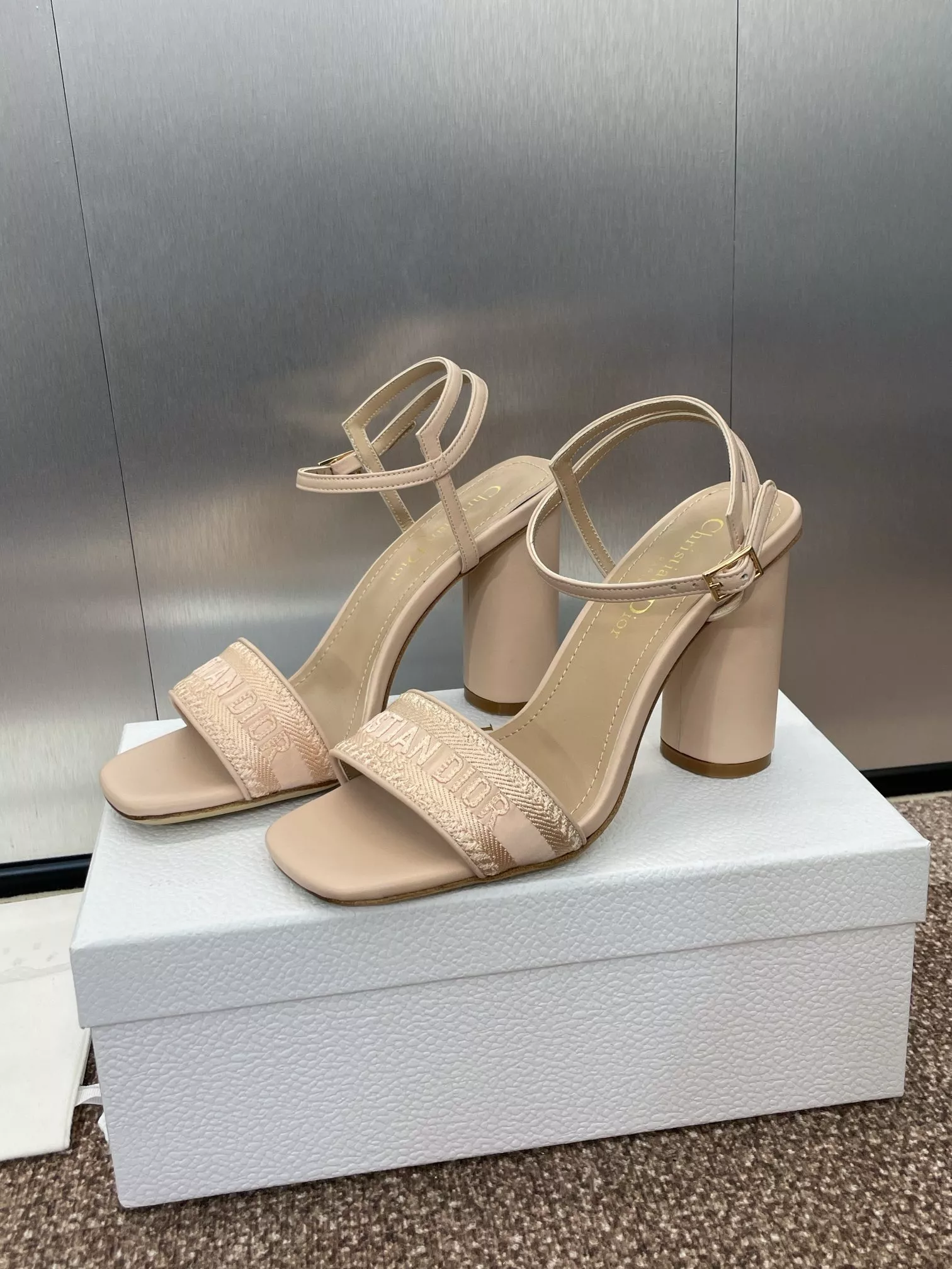 Efficient 2573 Christian Dior Sandal For Women