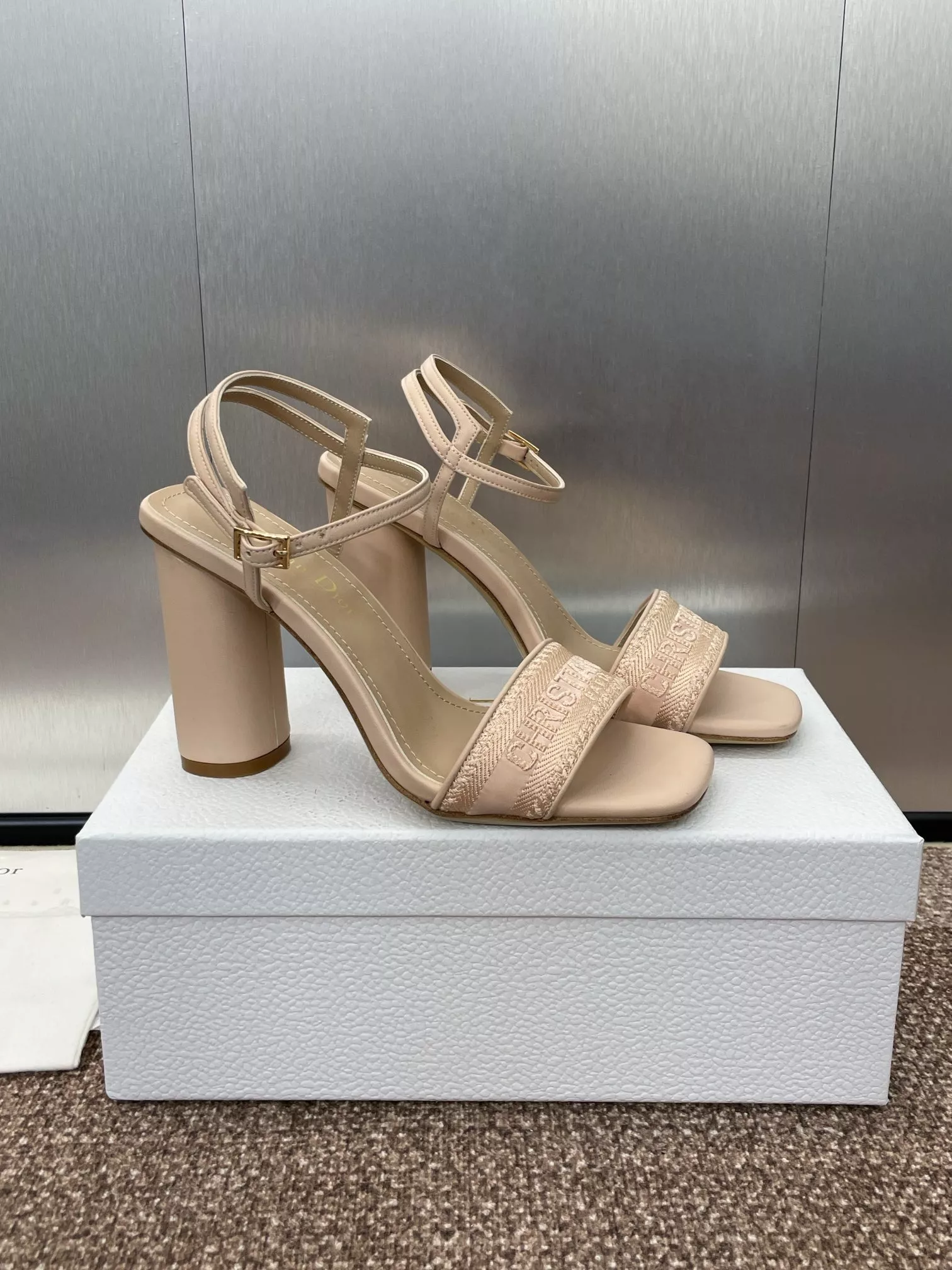 Efficient 2573 Christian Dior Sandal For Women