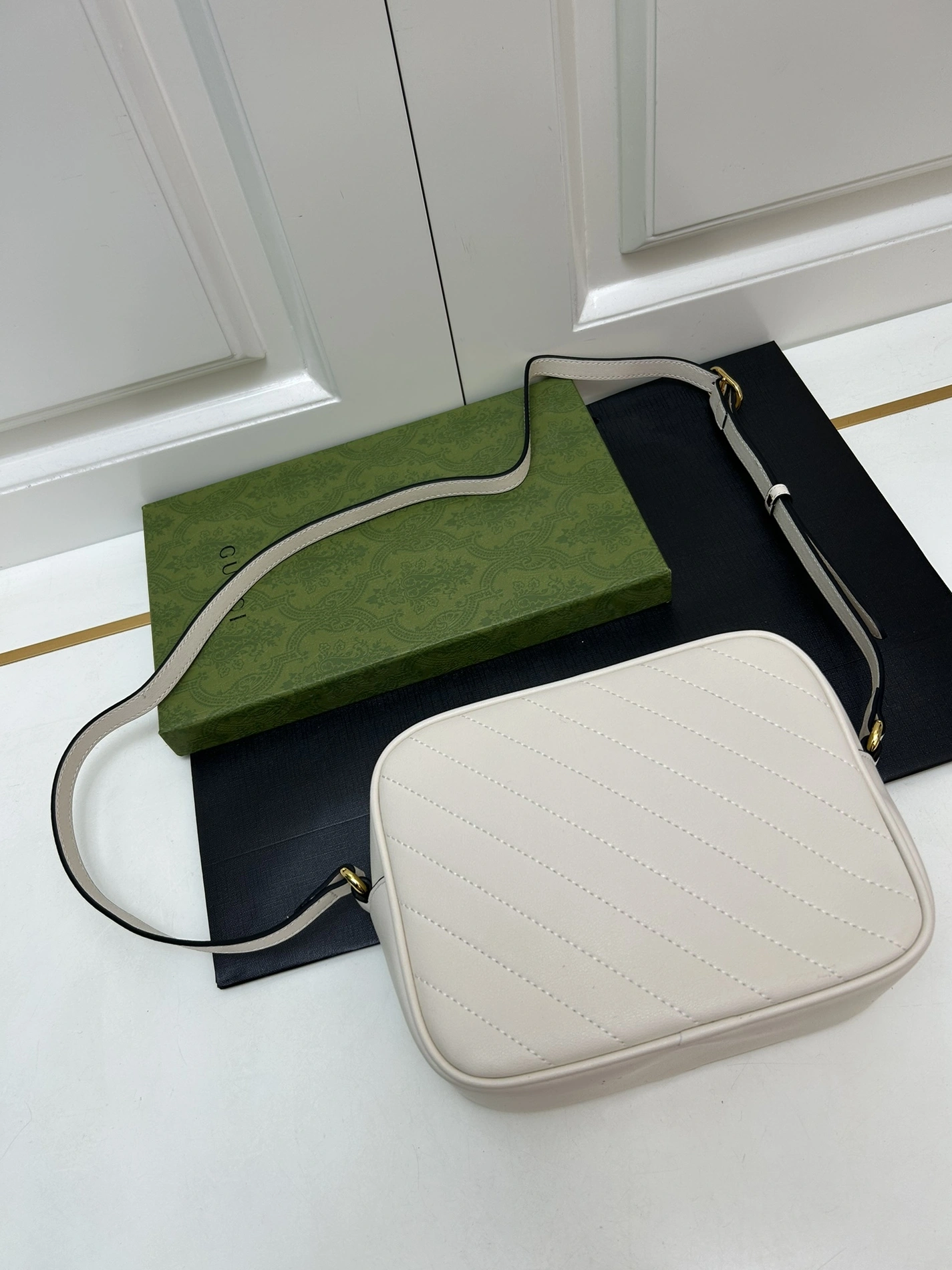 Efficient 2635 Gucci AAA Quality Messenger Bags For Women