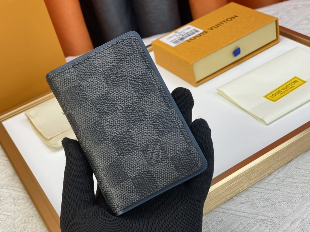 Efficient 3294 Louis Vuitton LV Card Case For Unisex