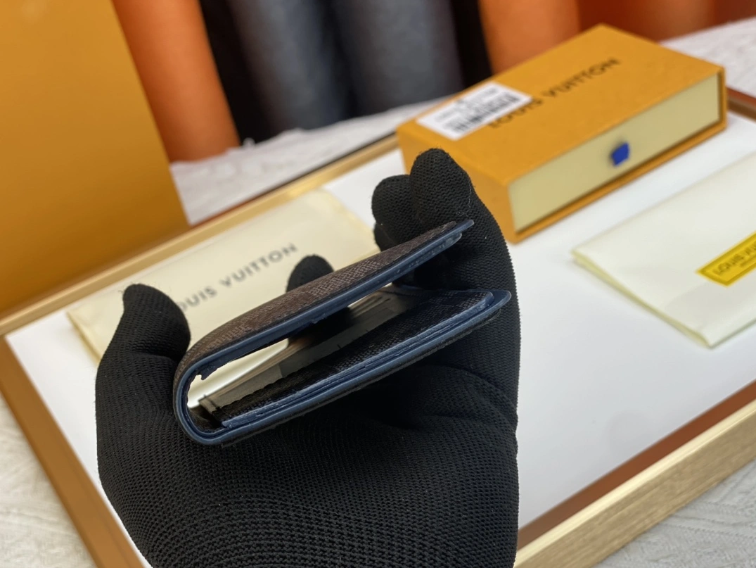 Efficient 3294 Louis Vuitton LV Card Case For Unisex