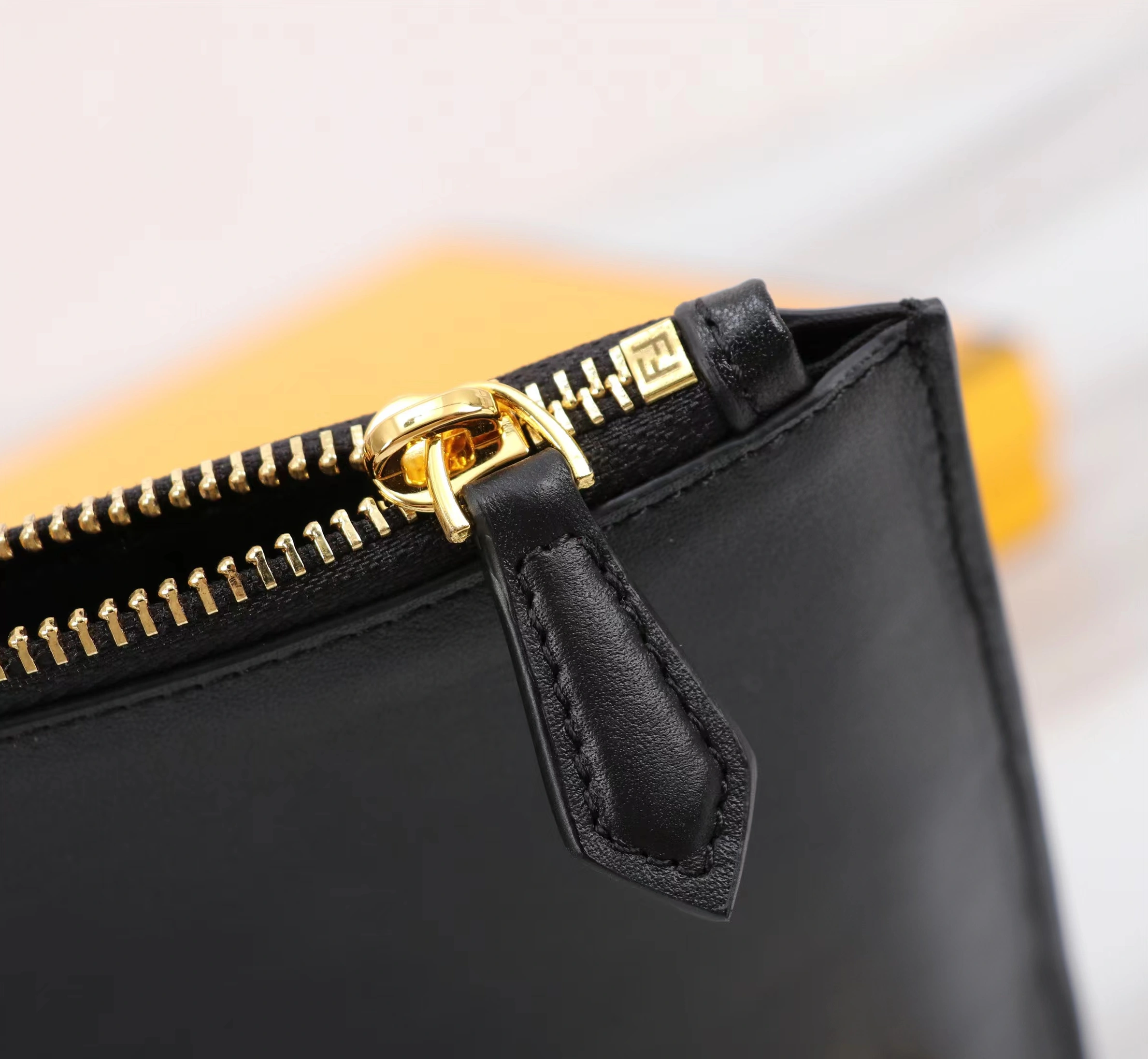 Efficient 3587 Fendi AAA Man Wallets