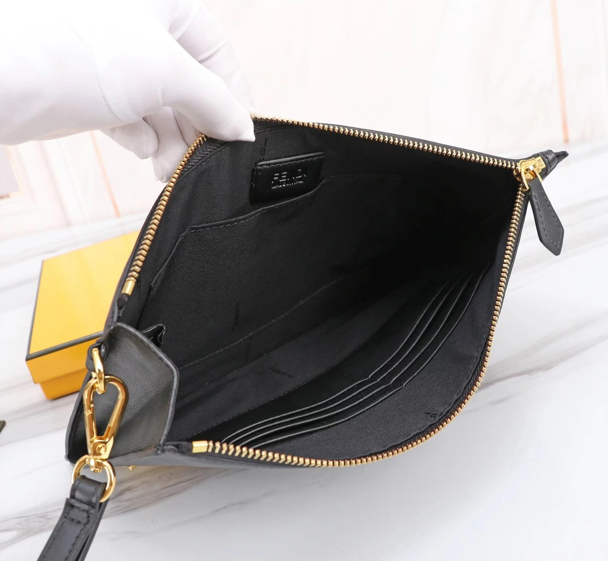 Efficient 3587 Fendi AAA Man Wallets