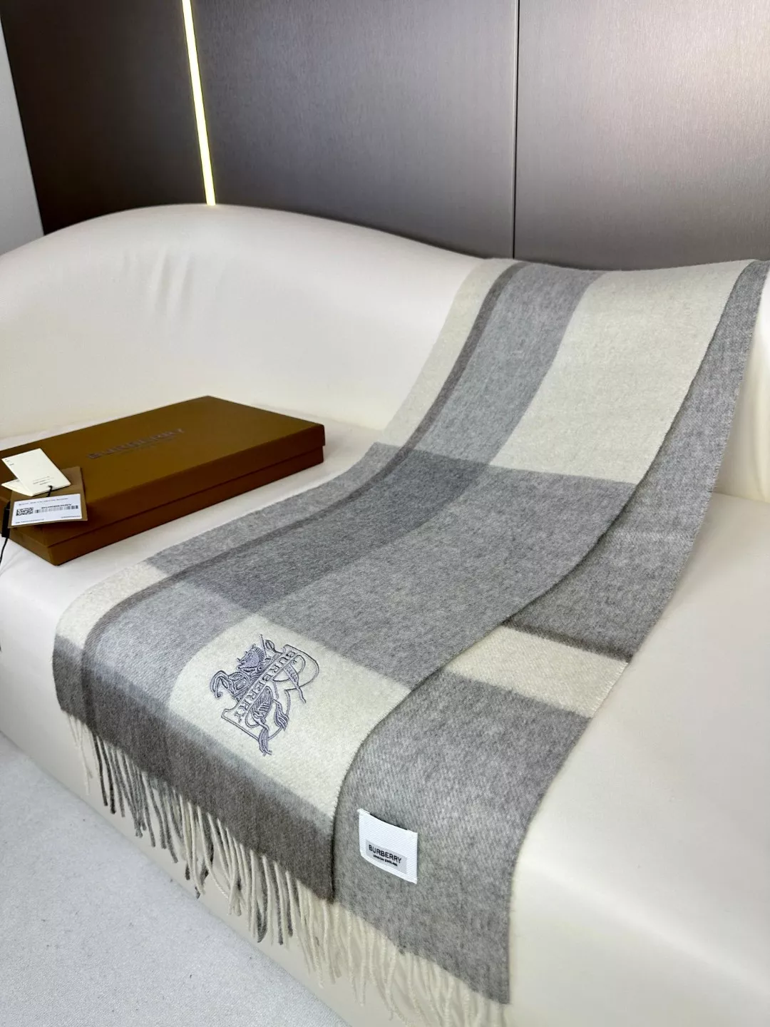 Efficient 3814 Burberry Scarf For Women