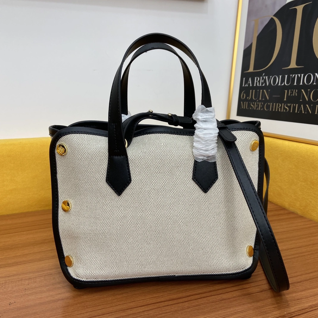 Efficient 3817 Givenchy AAA Quality Handbags For Women