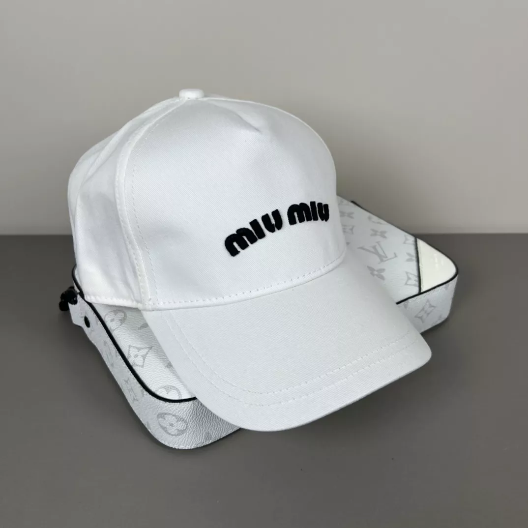 Efficient 398 MIU MIU Caps