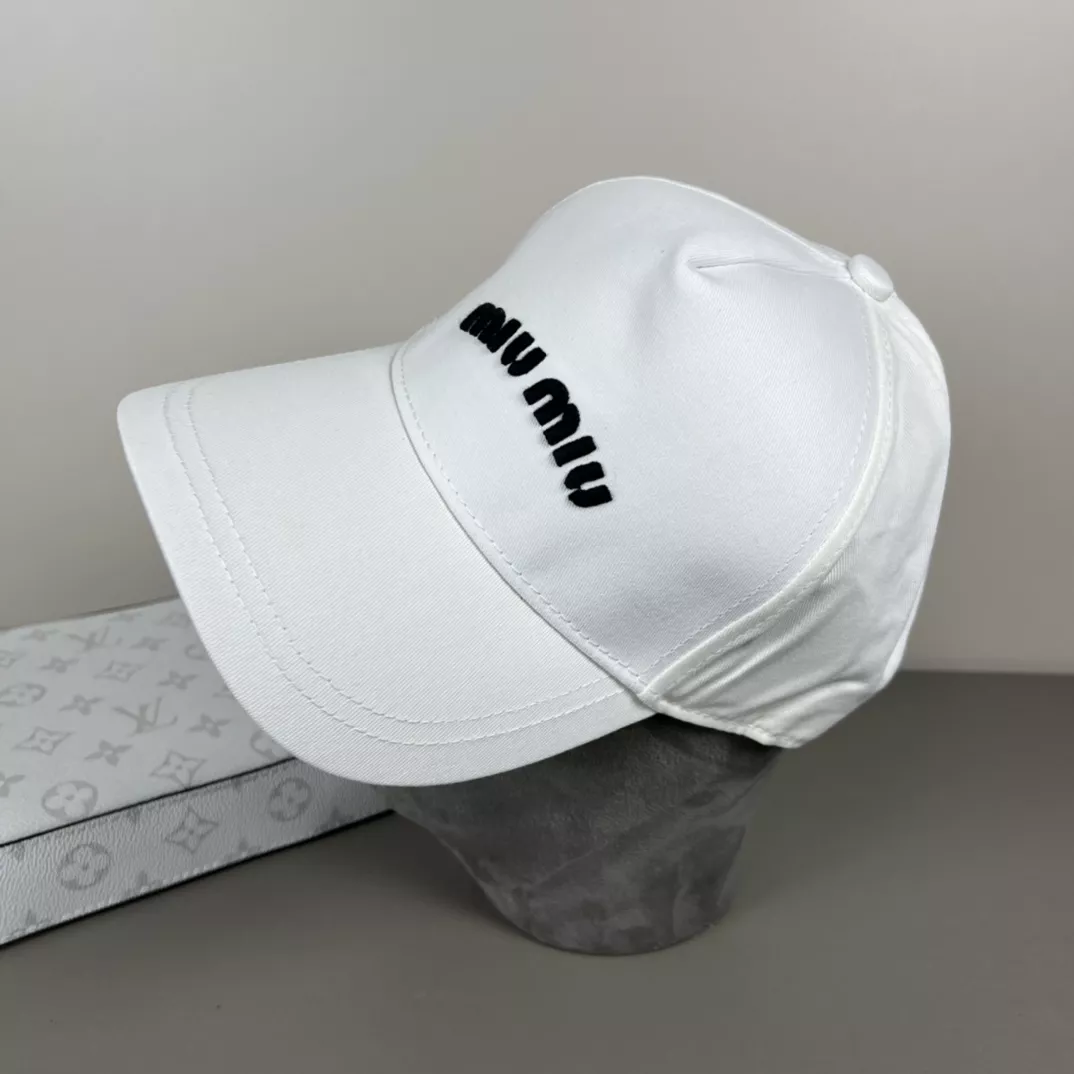 Efficient 398 MIU MIU Caps