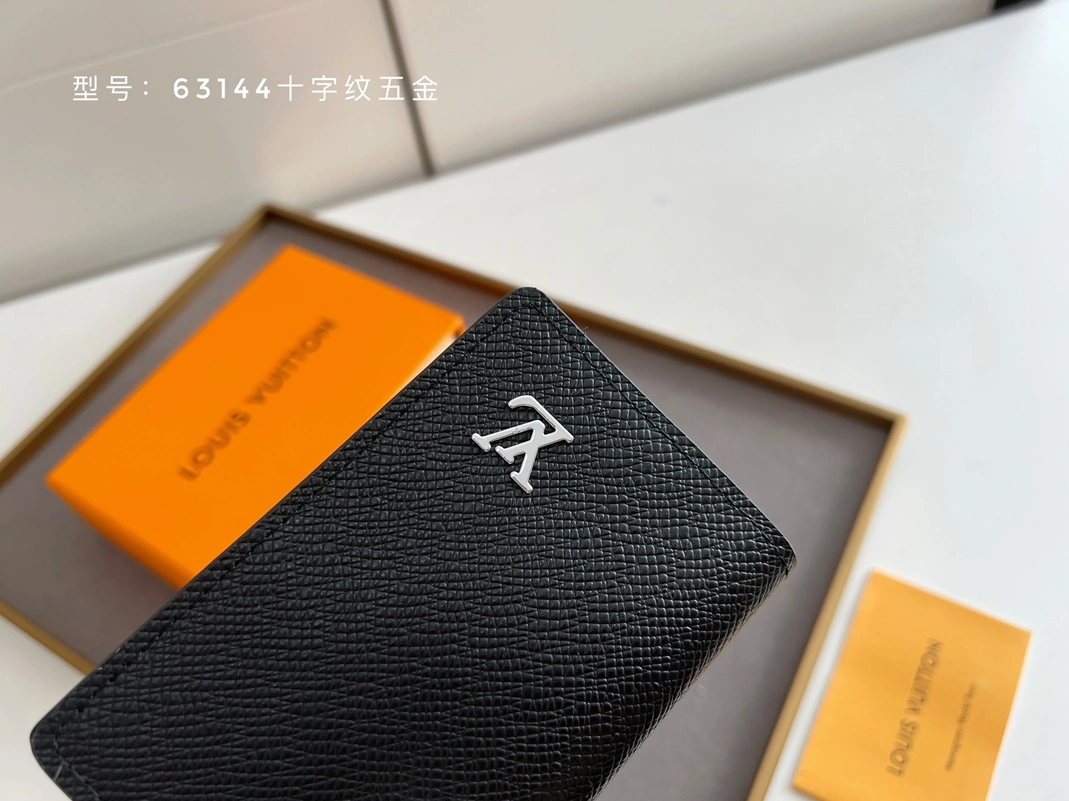 Efficient 3999 Louis Vuitton Card Case For Unisex