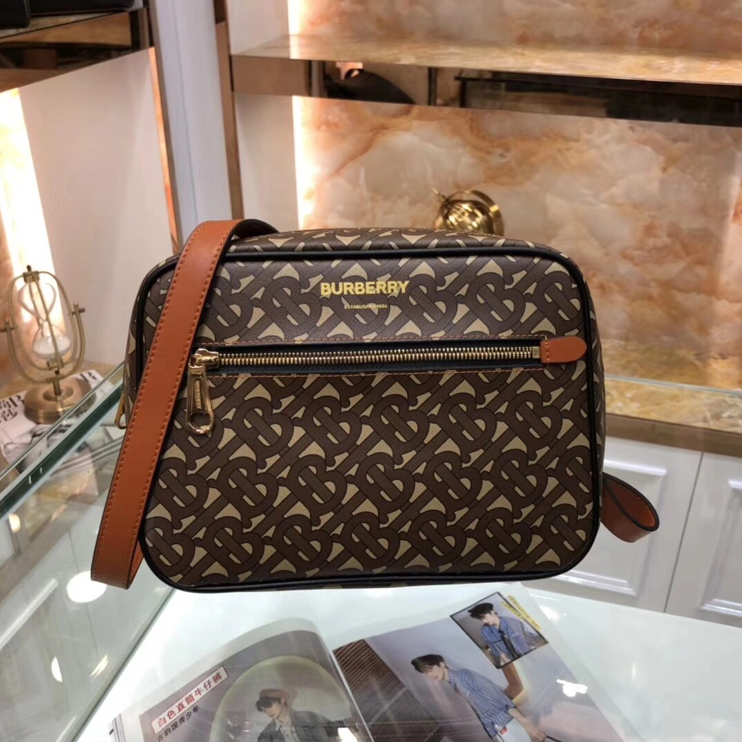Efficient 4104 Burberry AAA Man Messenger Bags