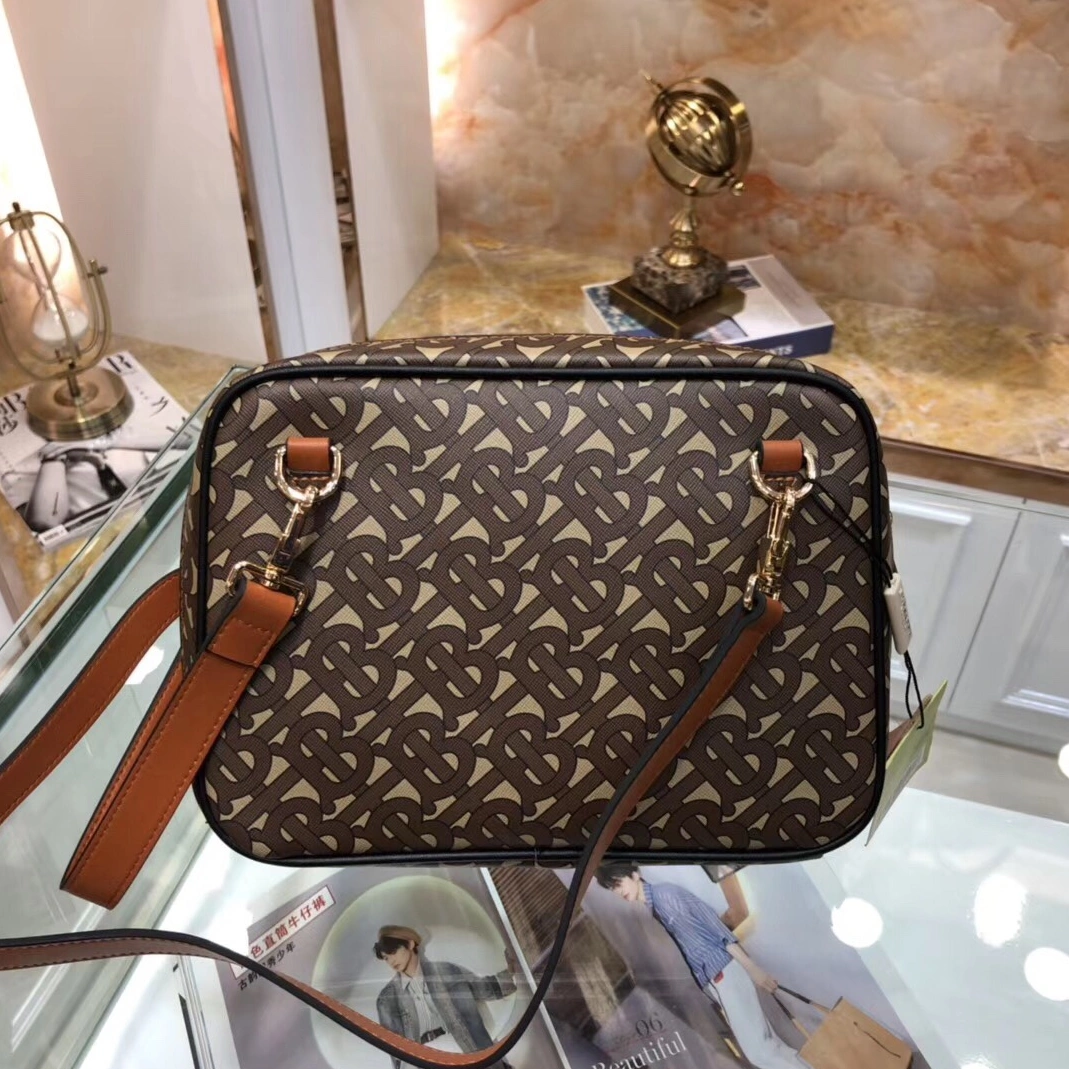 Efficient 4104 Burberry AAA Man Messenger Bags