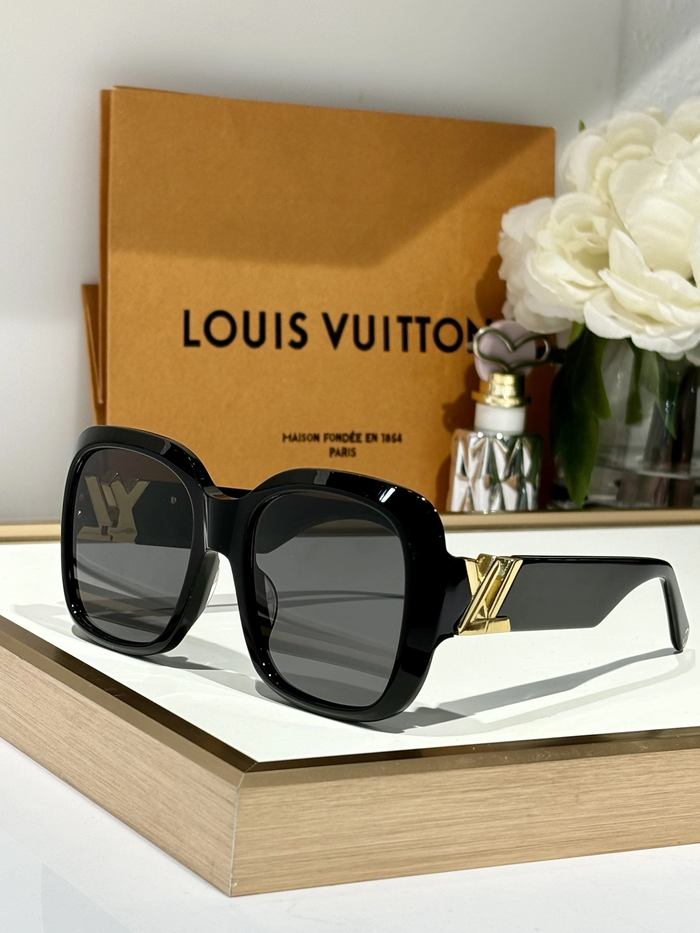 Efficient 4144 Louis Vuitton AAA Quality Sunglasses