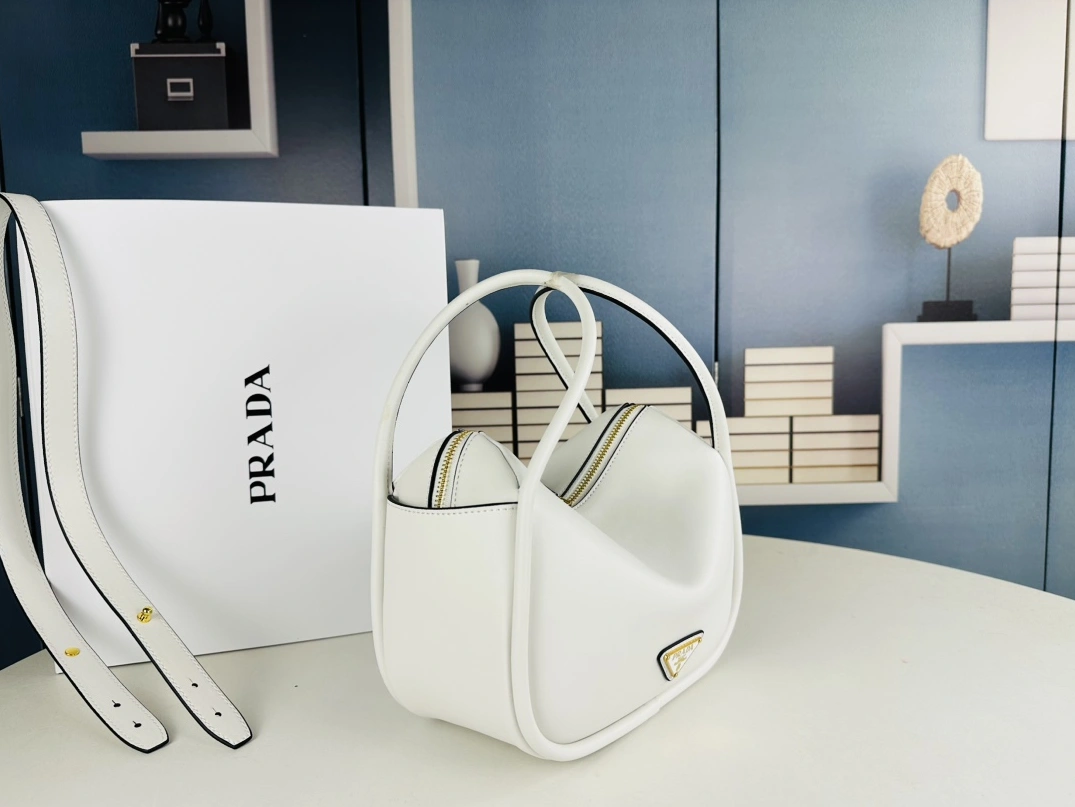 Efficient 4258 Prada AAA Quality Handbags