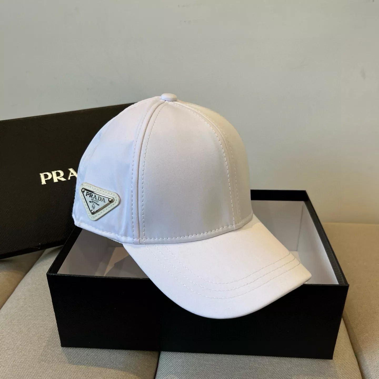 Efficient 4410 Prada Caps