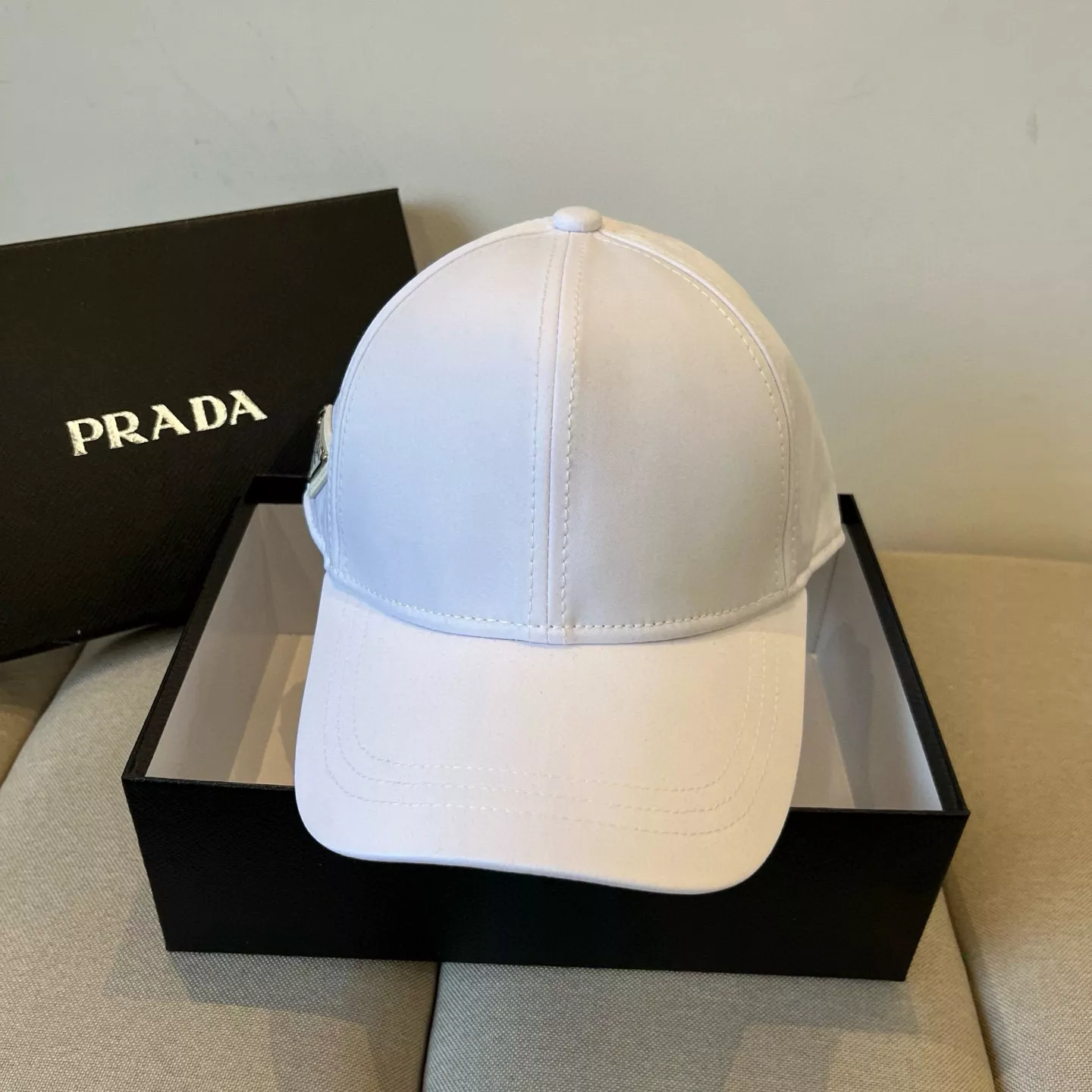 Efficient 4410 Prada Caps