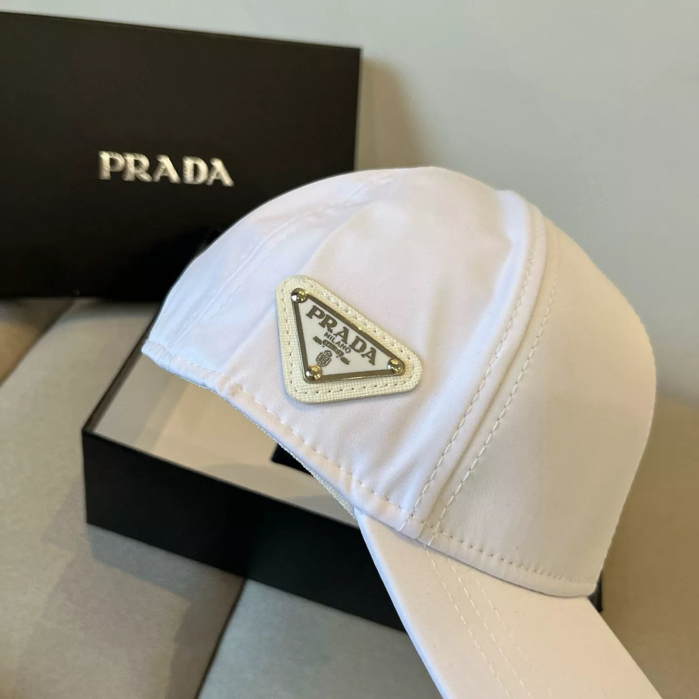 Efficient 4410 Prada Caps