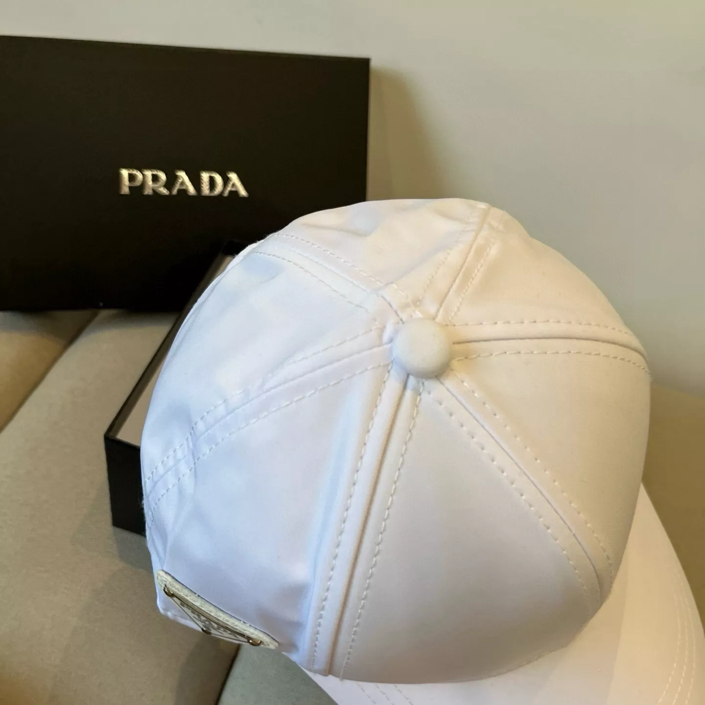 Efficient 4410 Prada Caps
