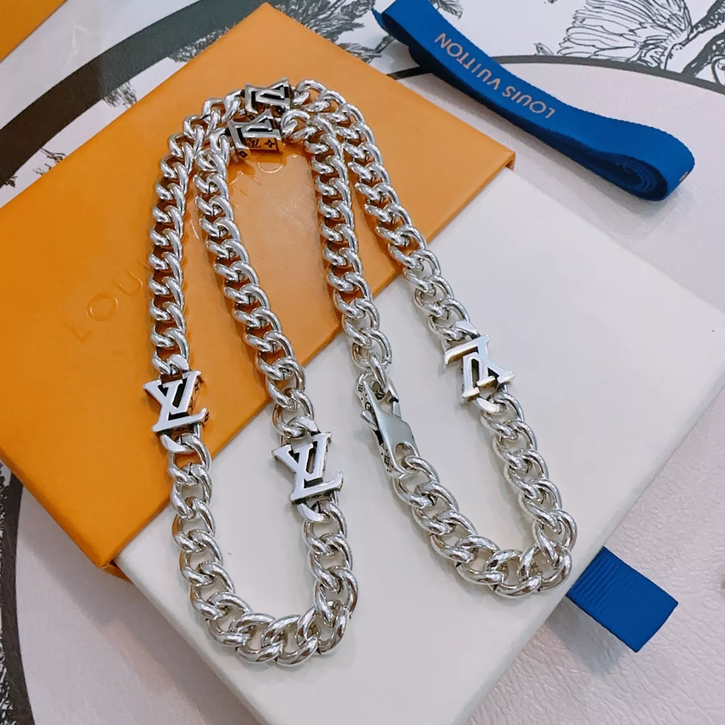 Efficient 4470 Louis Vuitton Necklaces
