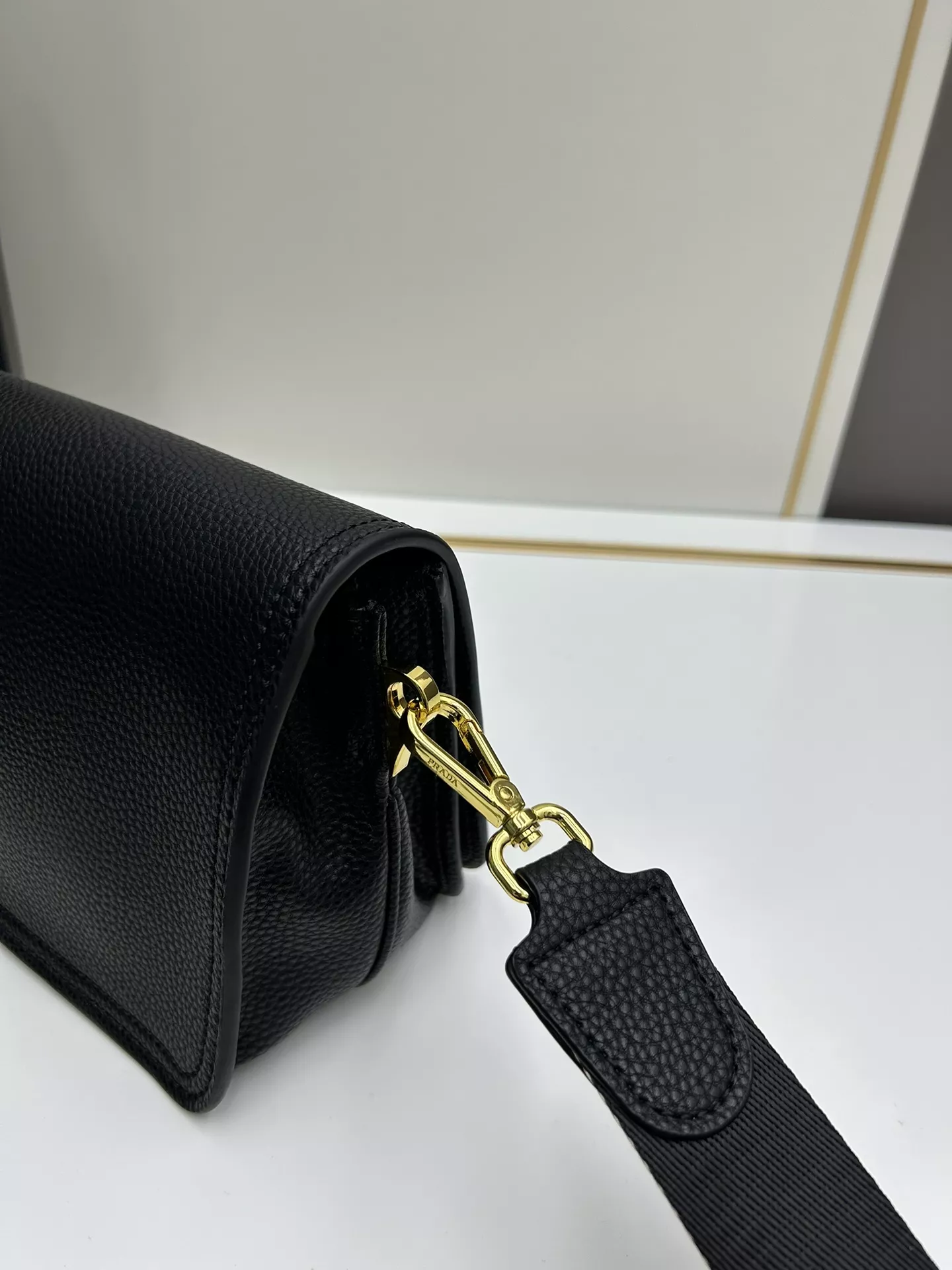 Efficient 4608 Prada AAA Quality Messenger Bags For Women