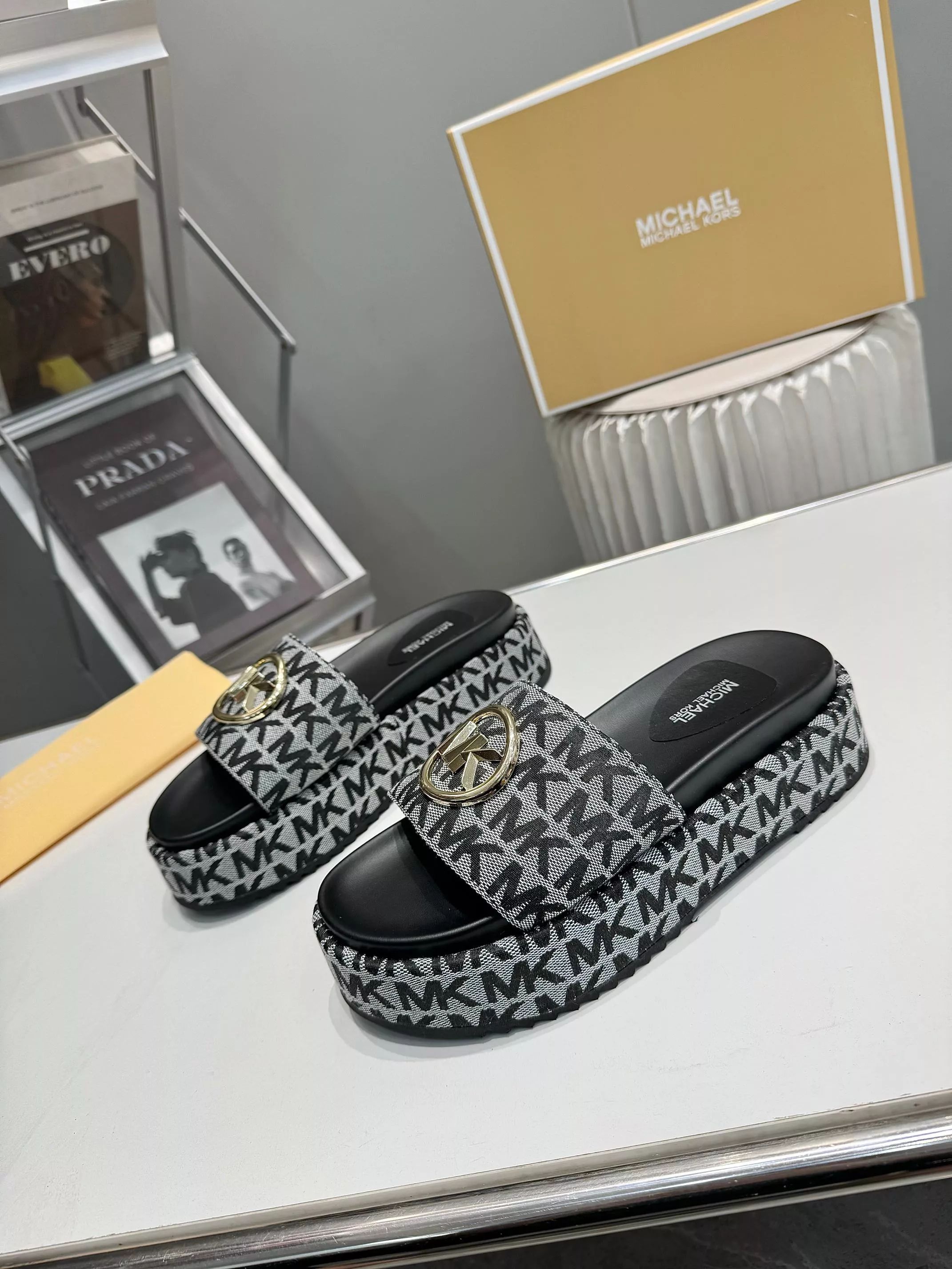 Efficient 462 Michael Kors Slippers For Women