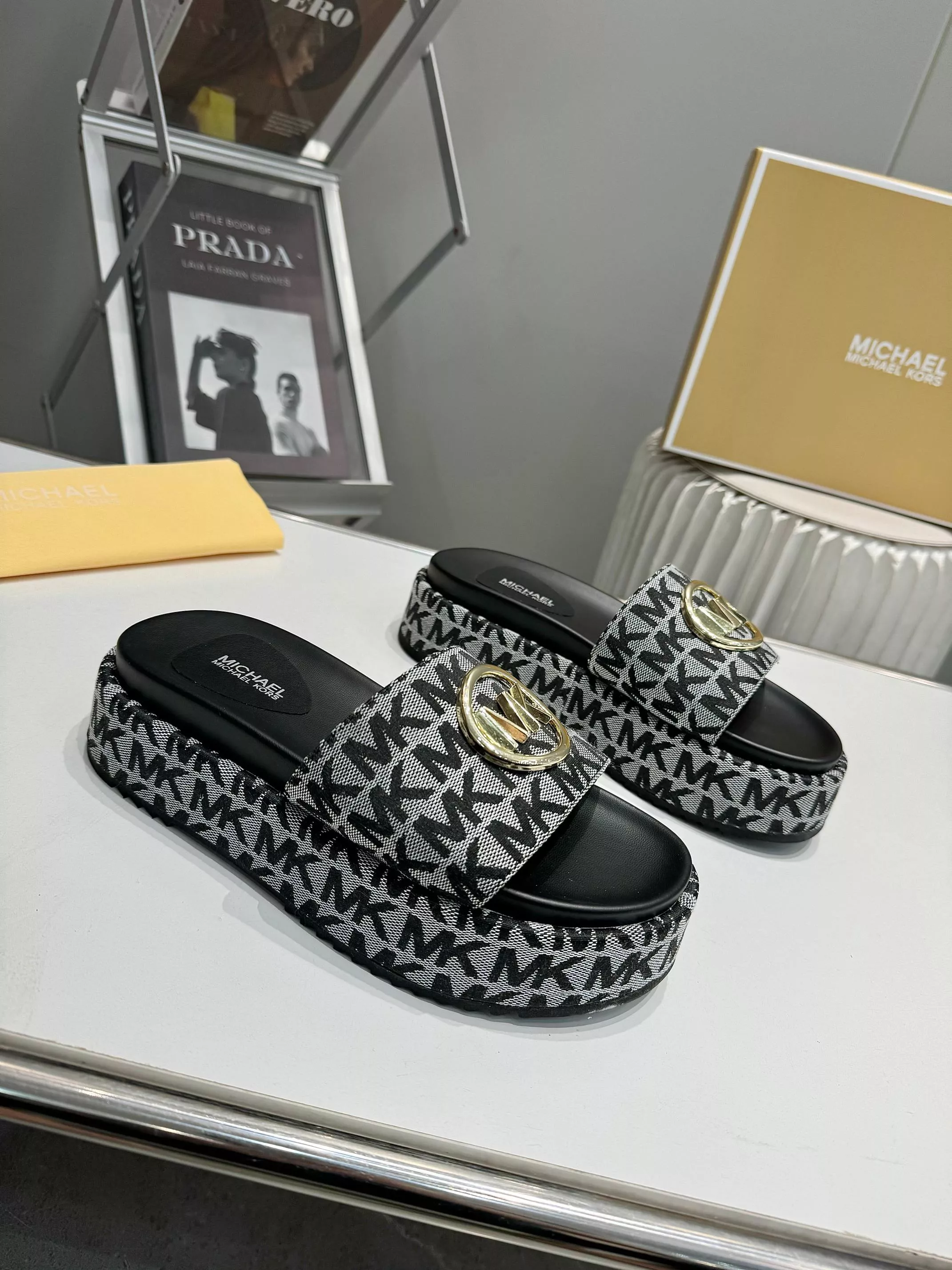 Efficient 462 Michael Kors Slippers For Women