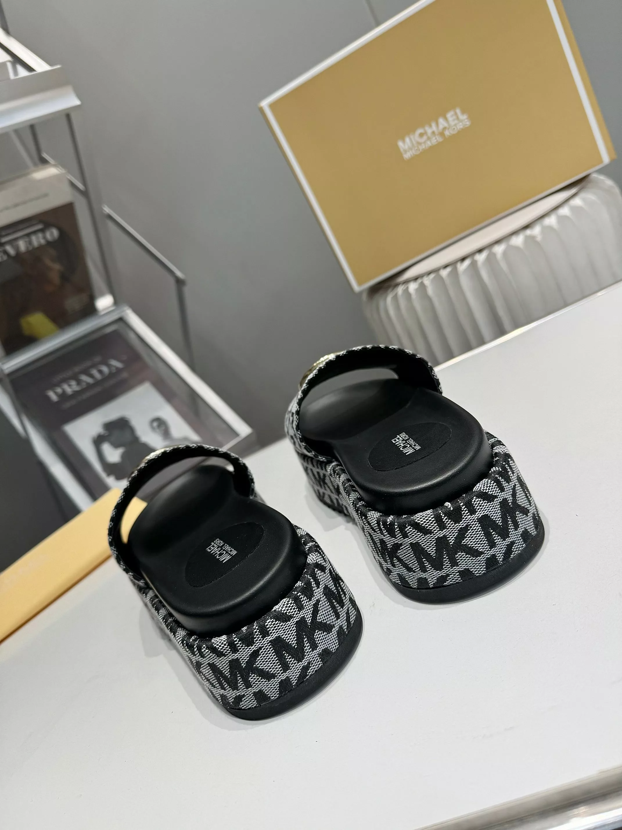 Efficient 462 Michael Kors Slippers For Women