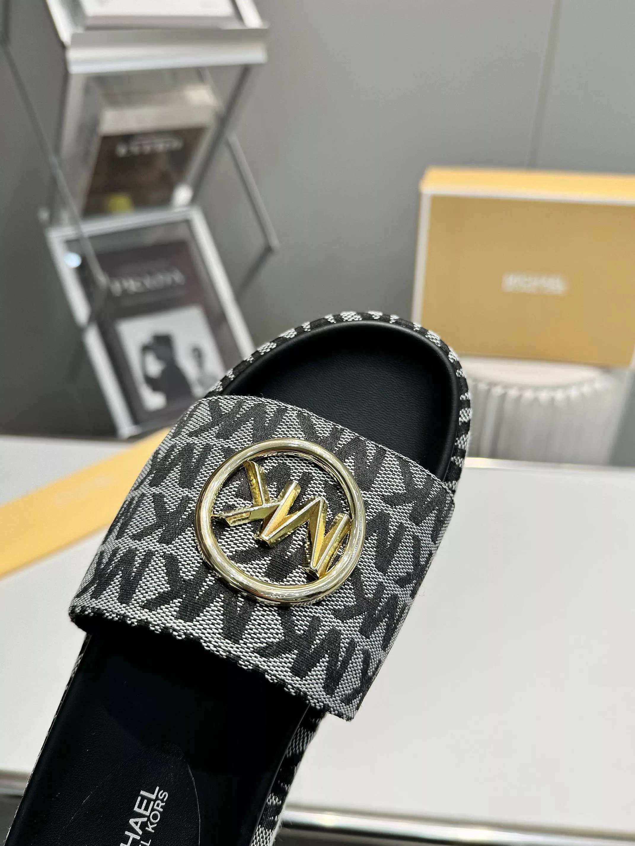 Efficient 462 Michael Kors Slippers For Women