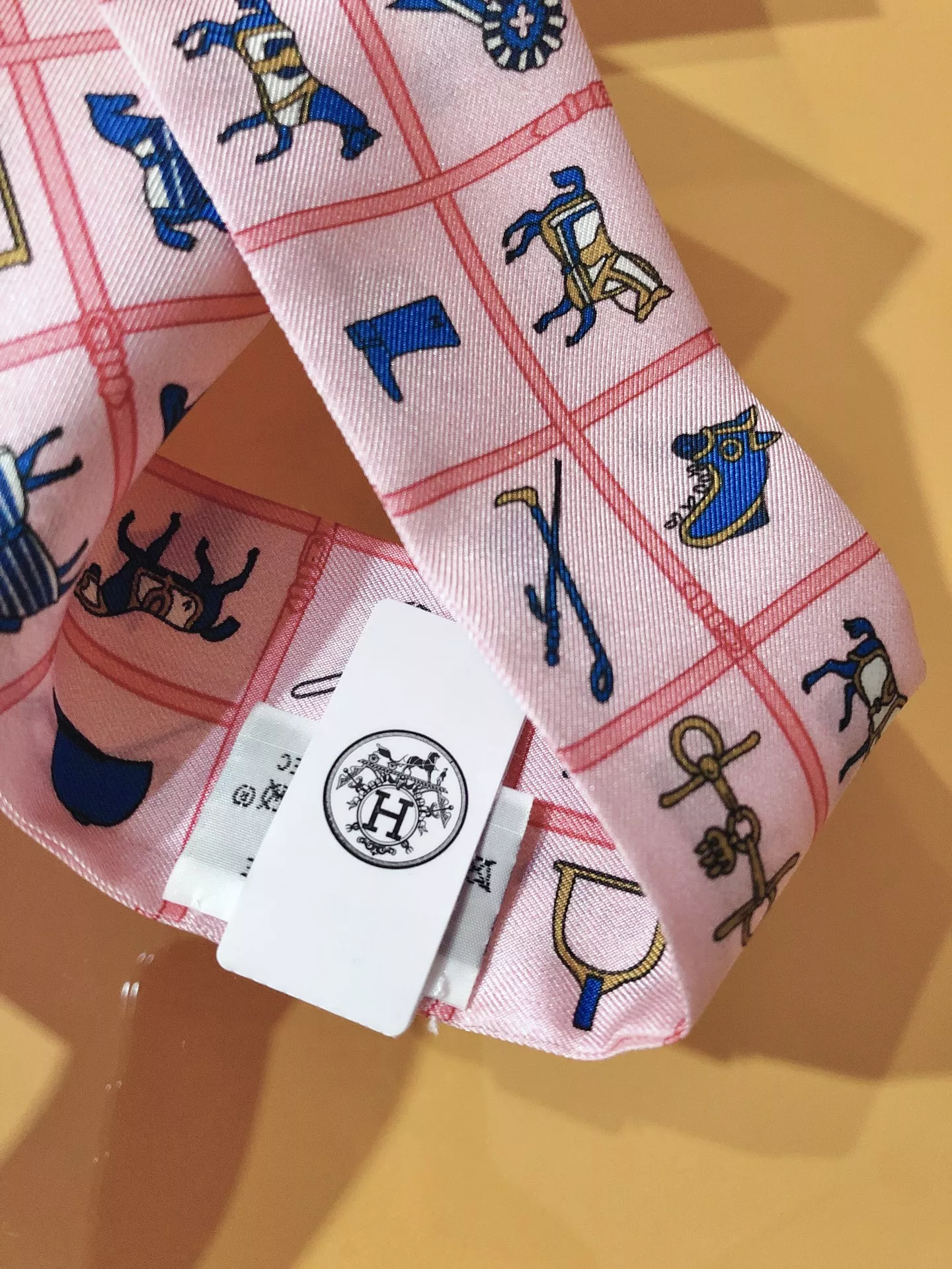 Efficient 4661 Hermes Silk Scarf