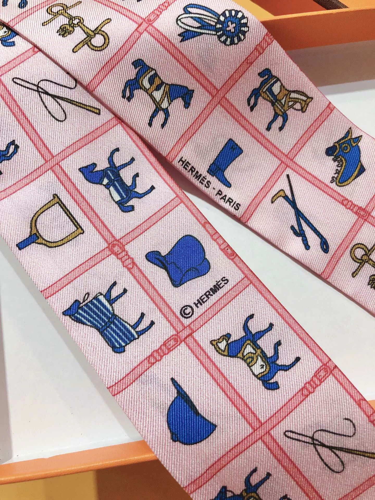 Efficient 4661 Hermes Silk Scarf