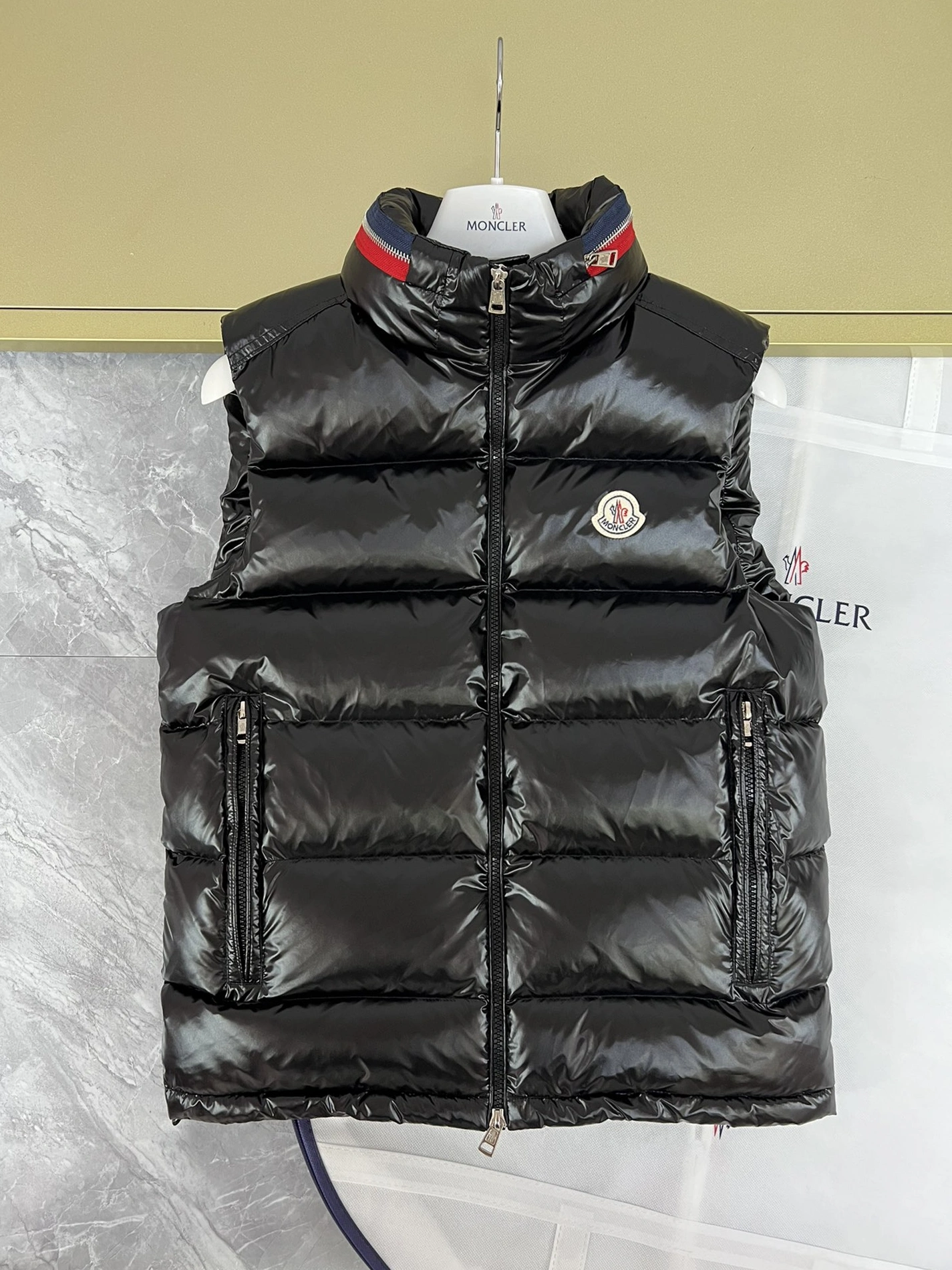 Efficient 4948 Moncler Down Feather Coat Sleeveless For Men