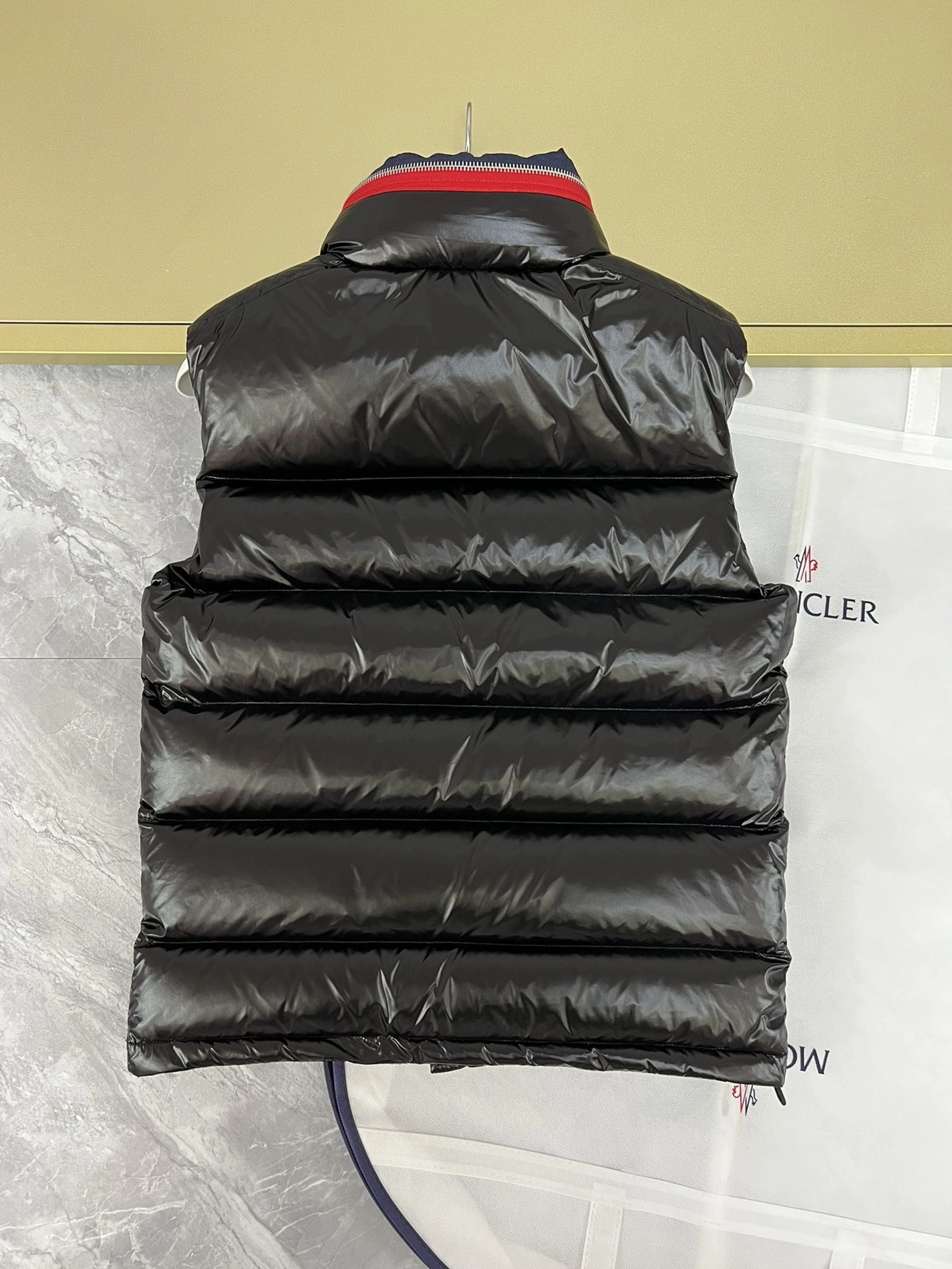 Efficient 4948 Moncler Down Feather Coat Sleeveless For Men