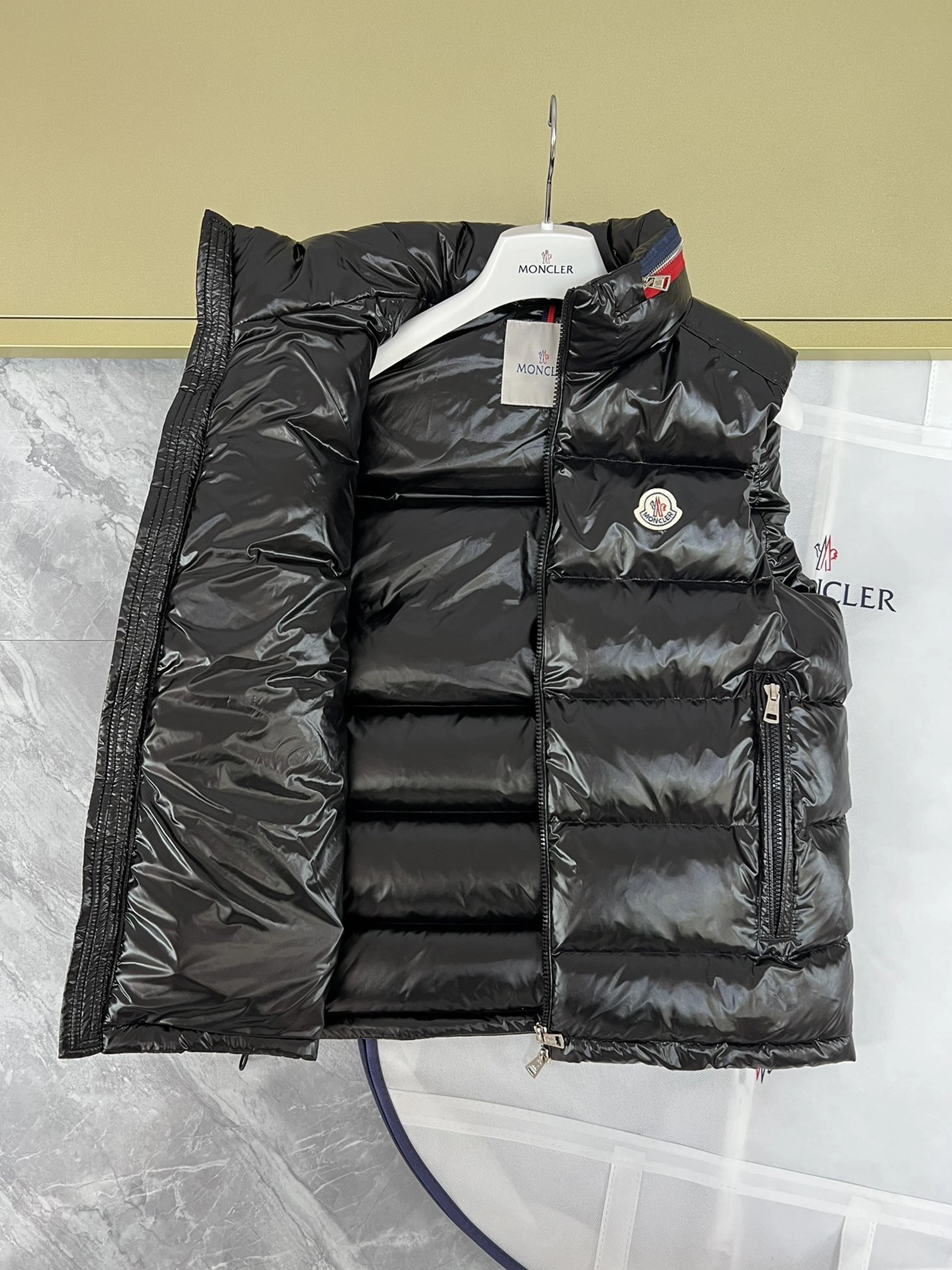 Efficient 4948 Moncler Down Feather Coat Sleeveless For Men