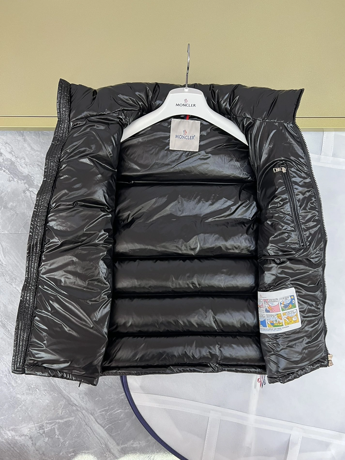 Efficient 4948 Moncler Down Feather Coat Sleeveless For Men