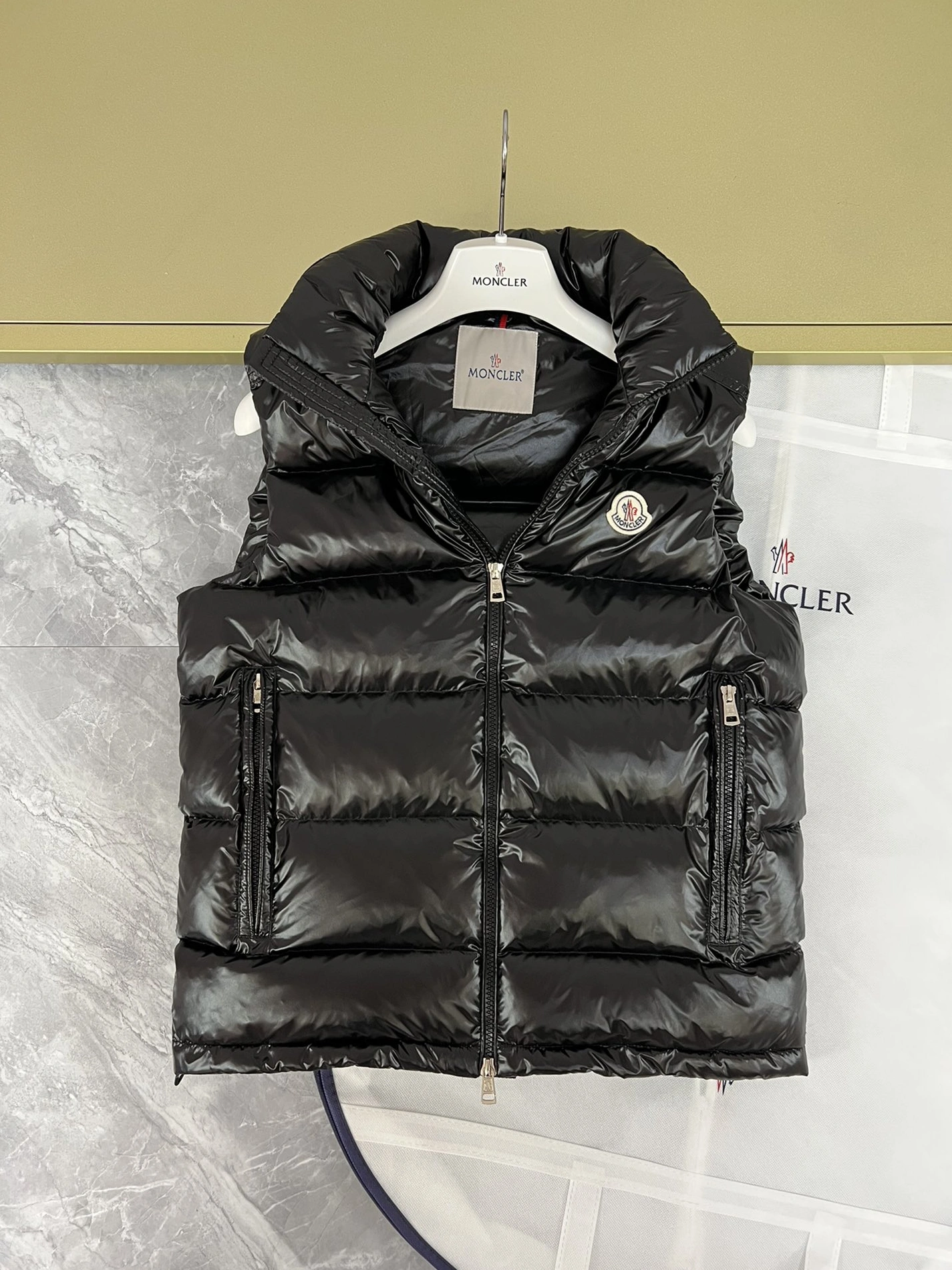 Efficient 4948 Moncler Down Feather Coat Sleeveless For Men