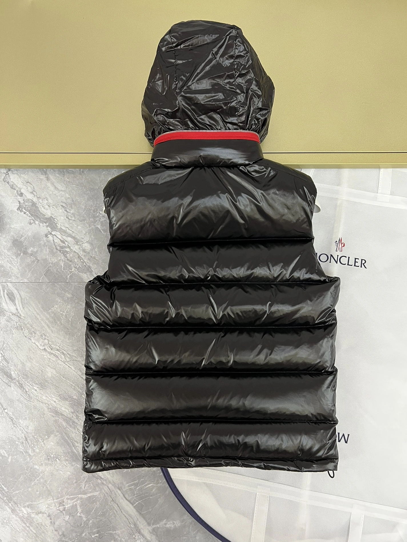 Efficient 4948 Moncler Down Feather Coat Sleeveless For Men