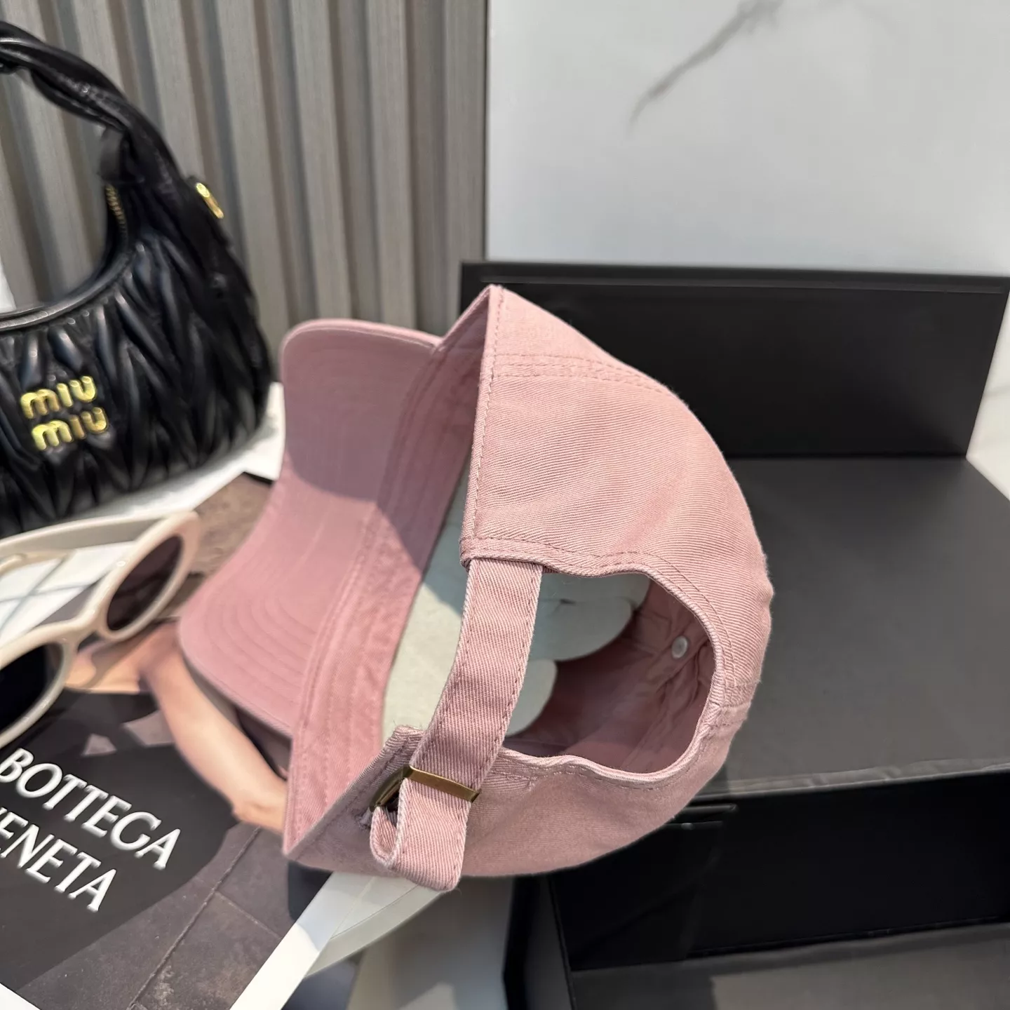 Efficient 4954 MIU MIU Caps
